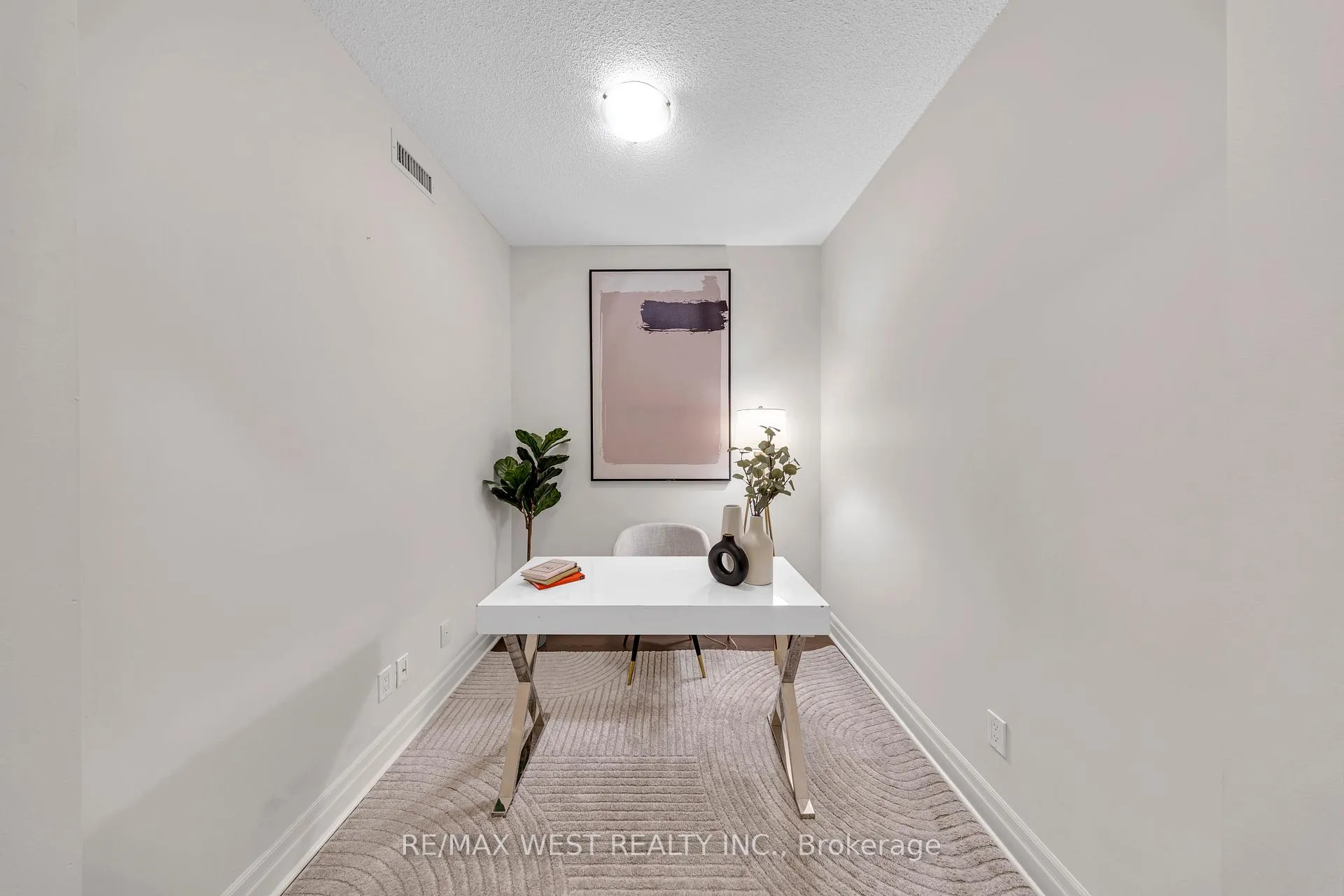Photo 10 of Unit 312, 8130 Birchmount Road, Markham, Unionville — HOMEH