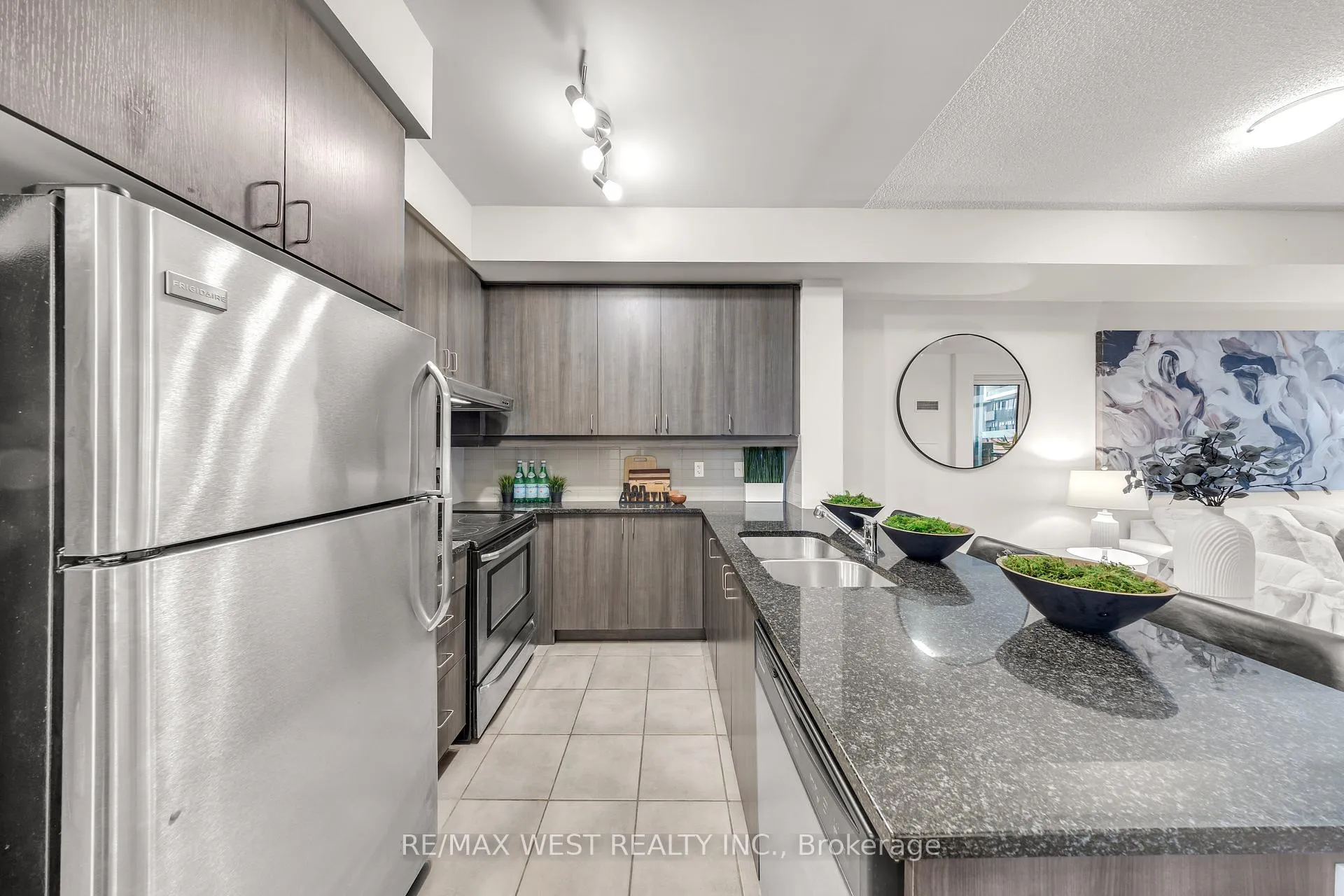 Photo 12 of Unit 312, 8130 Birchmount Road, Markham, Unionville — HOMEH
