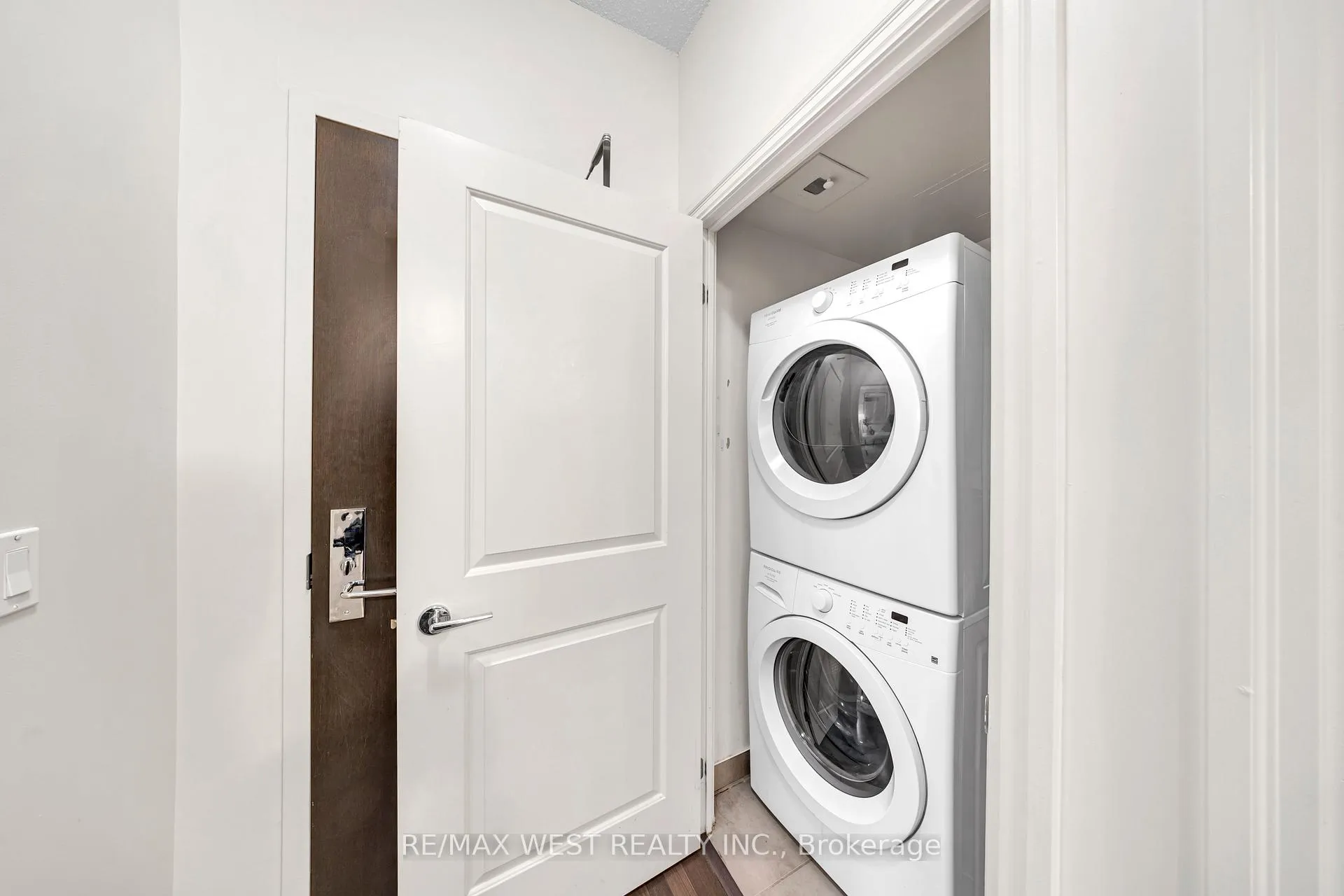 Photo 25 of Unit 312, 8130 Birchmount Road, Markham, Unionville — HOMEH