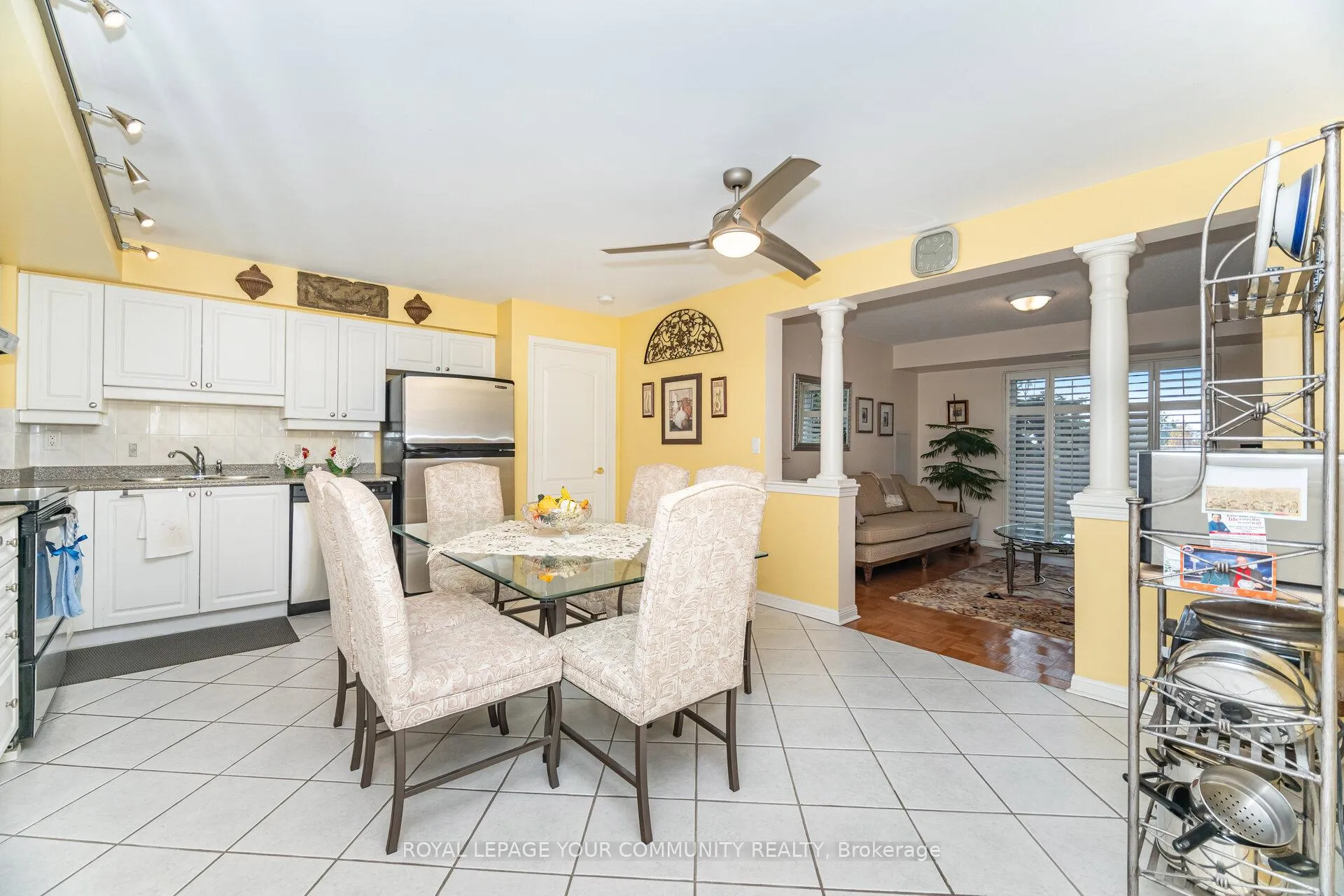 Photo 11 of Unit 218, 2500 Rutherford Road, Vaughan, Maple — HOMEH