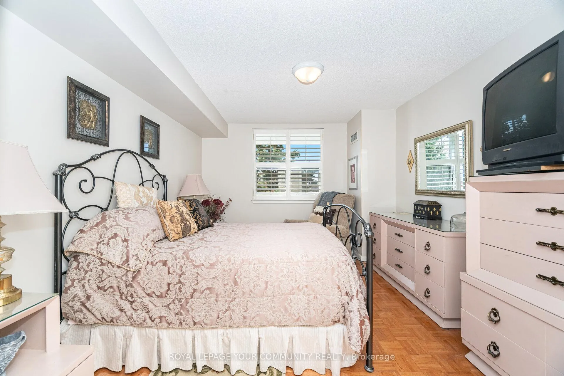 Photo 18 of Unit 218, 2500 Rutherford Road, Vaughan, Maple — HOMEH