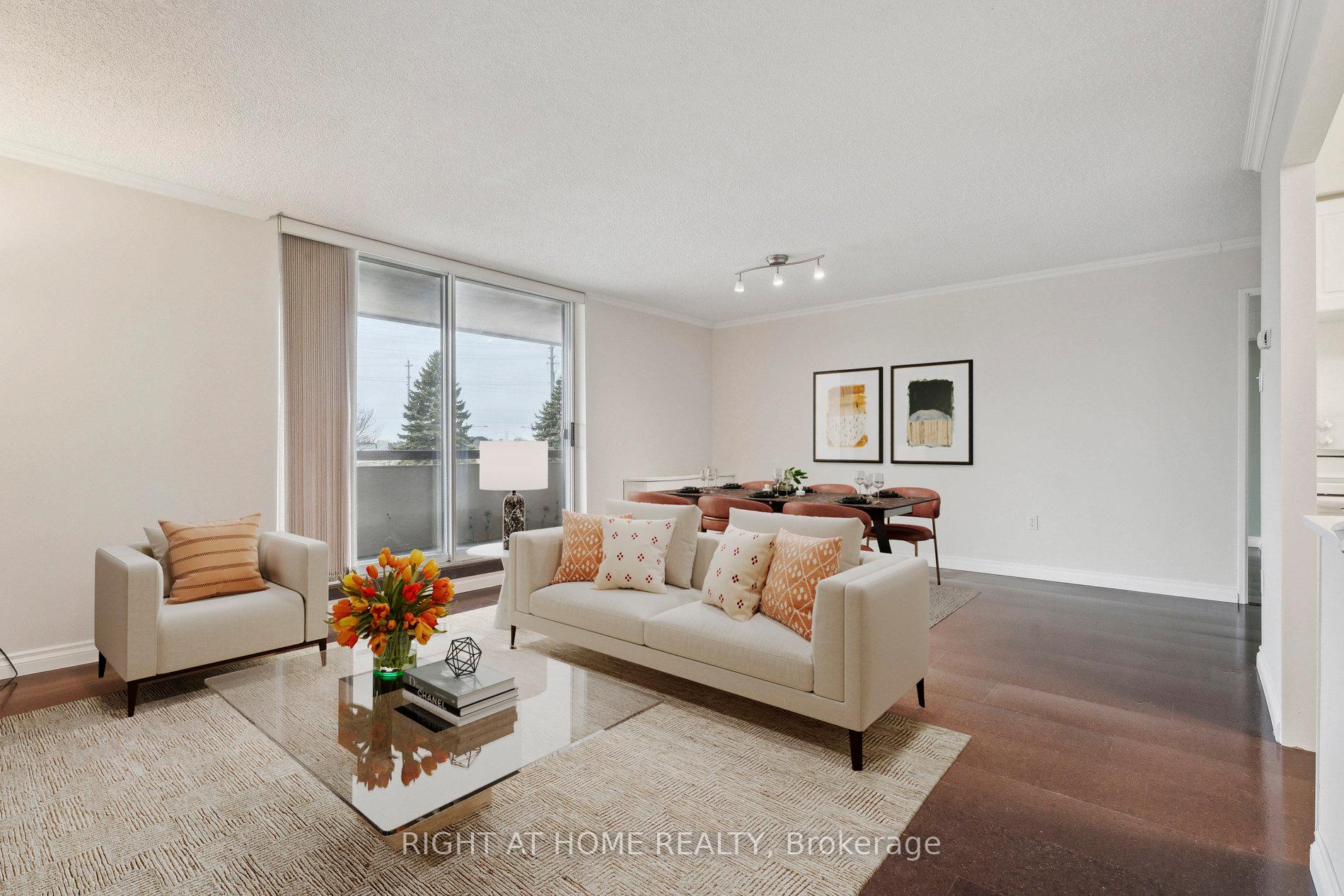 Photo 21 of Unit 307, 20 William Roe Boulevard, Newmarket, Central Newmarket — HOMEH