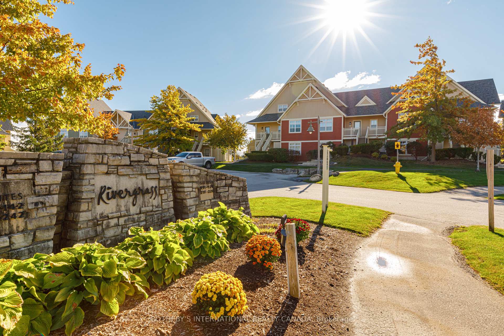 Front of Unit 120, 125 Fairway Court