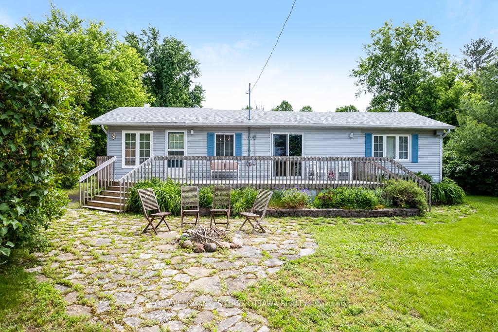 Photo 1 of 160 Birch Avenue, Beckwith, Beckwith Twp — HOMEH