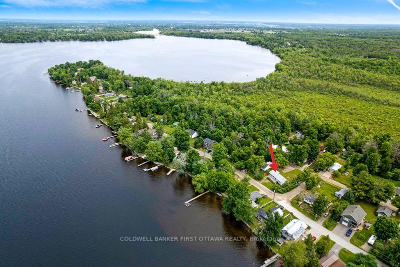 Photo 2 of 160 Birch Avenue, Beckwith, Beckwith Twp — HOMEH
