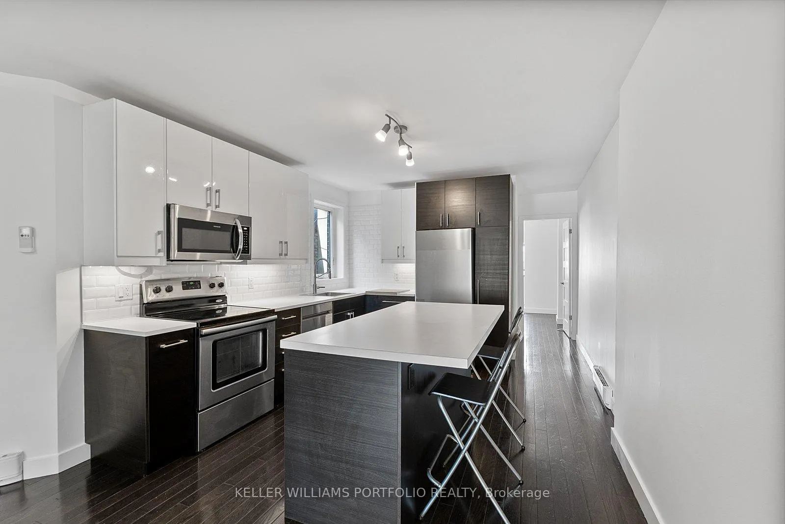 Photo 7 of 2118A Danforth Avenue, Toronto, East End-Danforth — HOMEH