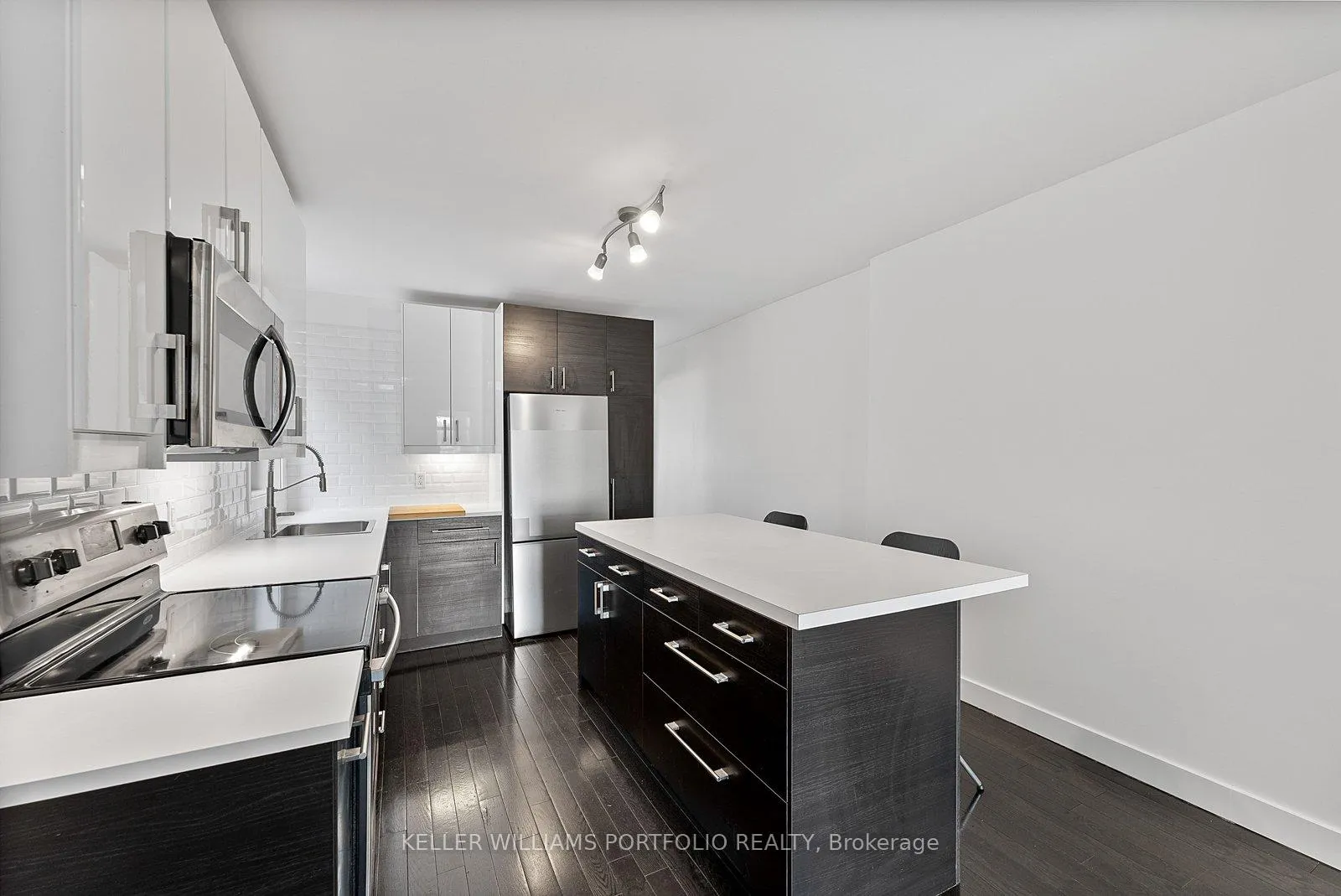 Photo 15 of 2118A Danforth Avenue, Toronto, East End-Danforth — HOMEH