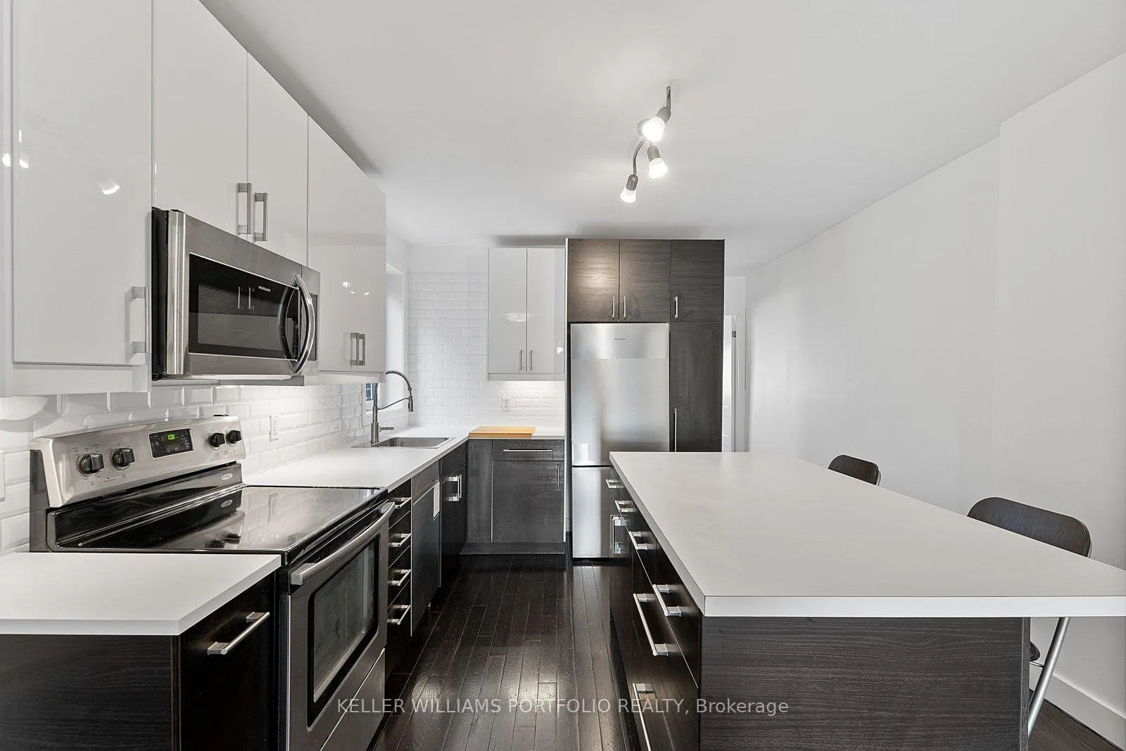 Photo 16 of 2118A Danforth Avenue, Toronto, East End-Danforth — HOMEH
