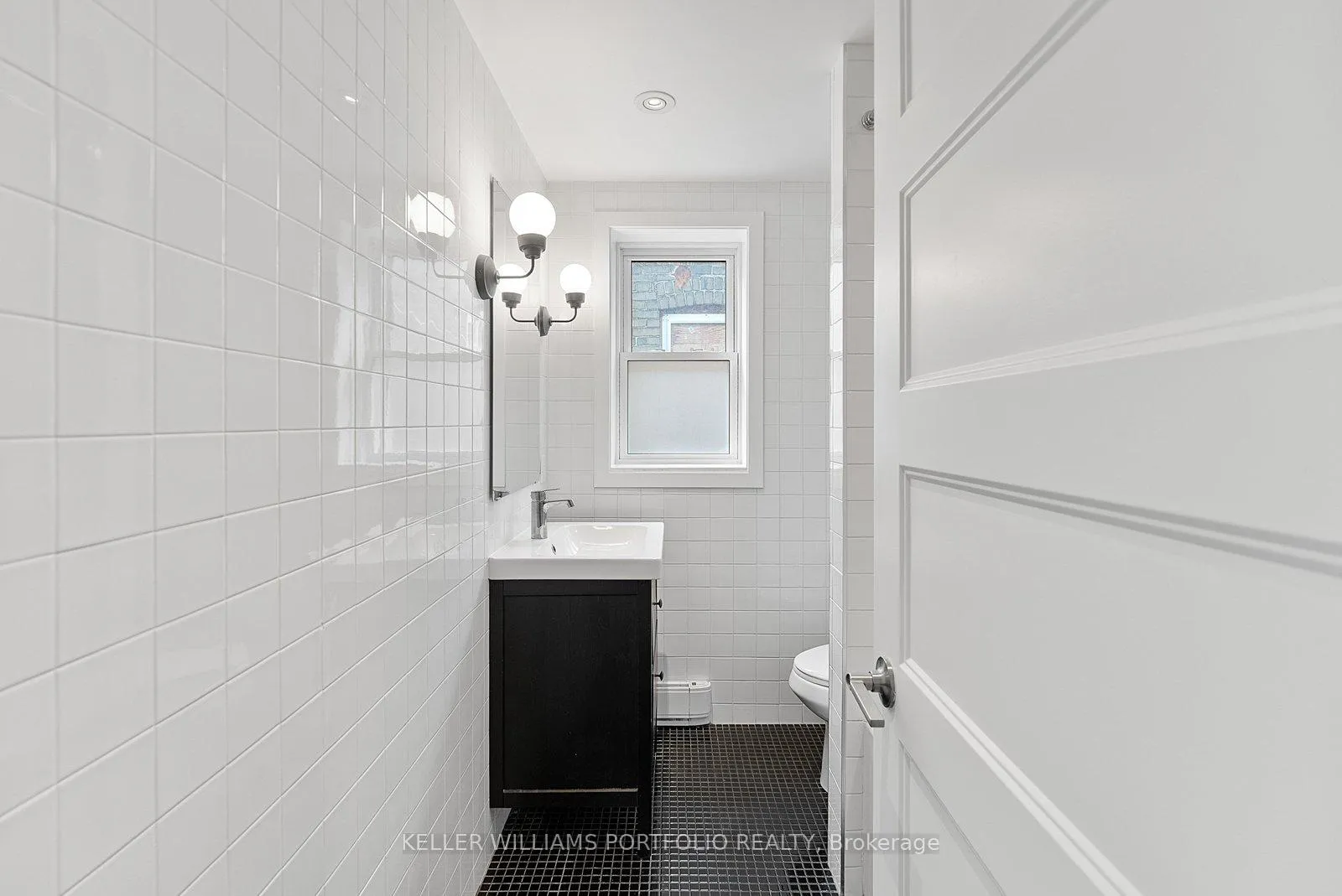 Photo 31 of 2118A Danforth Avenue, Toronto, East End-Danforth — HOMEH