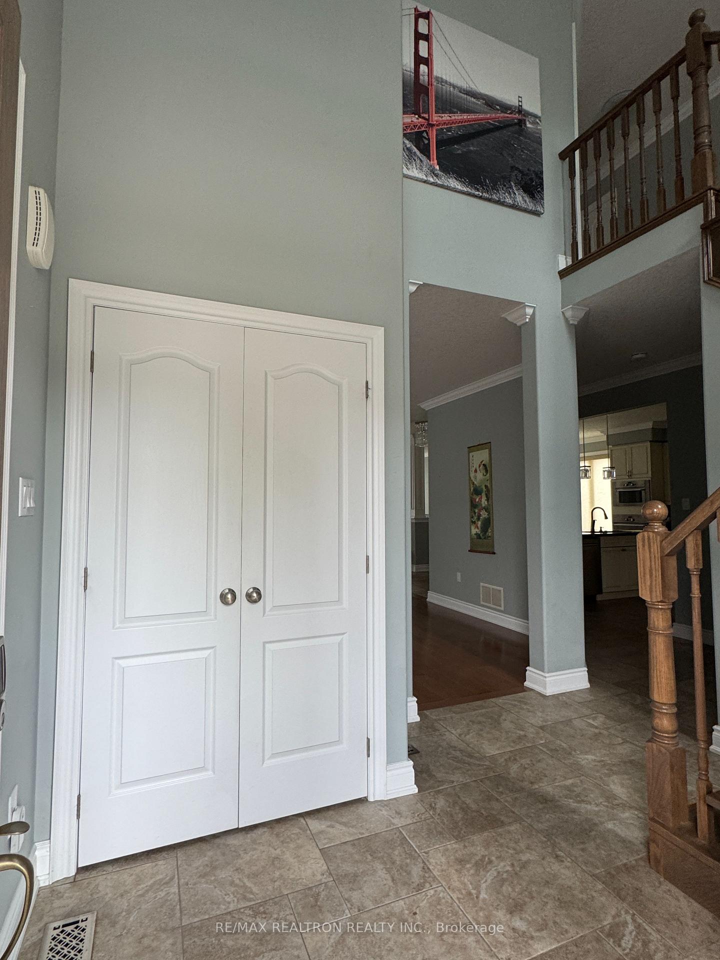 Photo 3 of 64 Jewel House Lane, Barrie, Innis-Shore — HOMEH