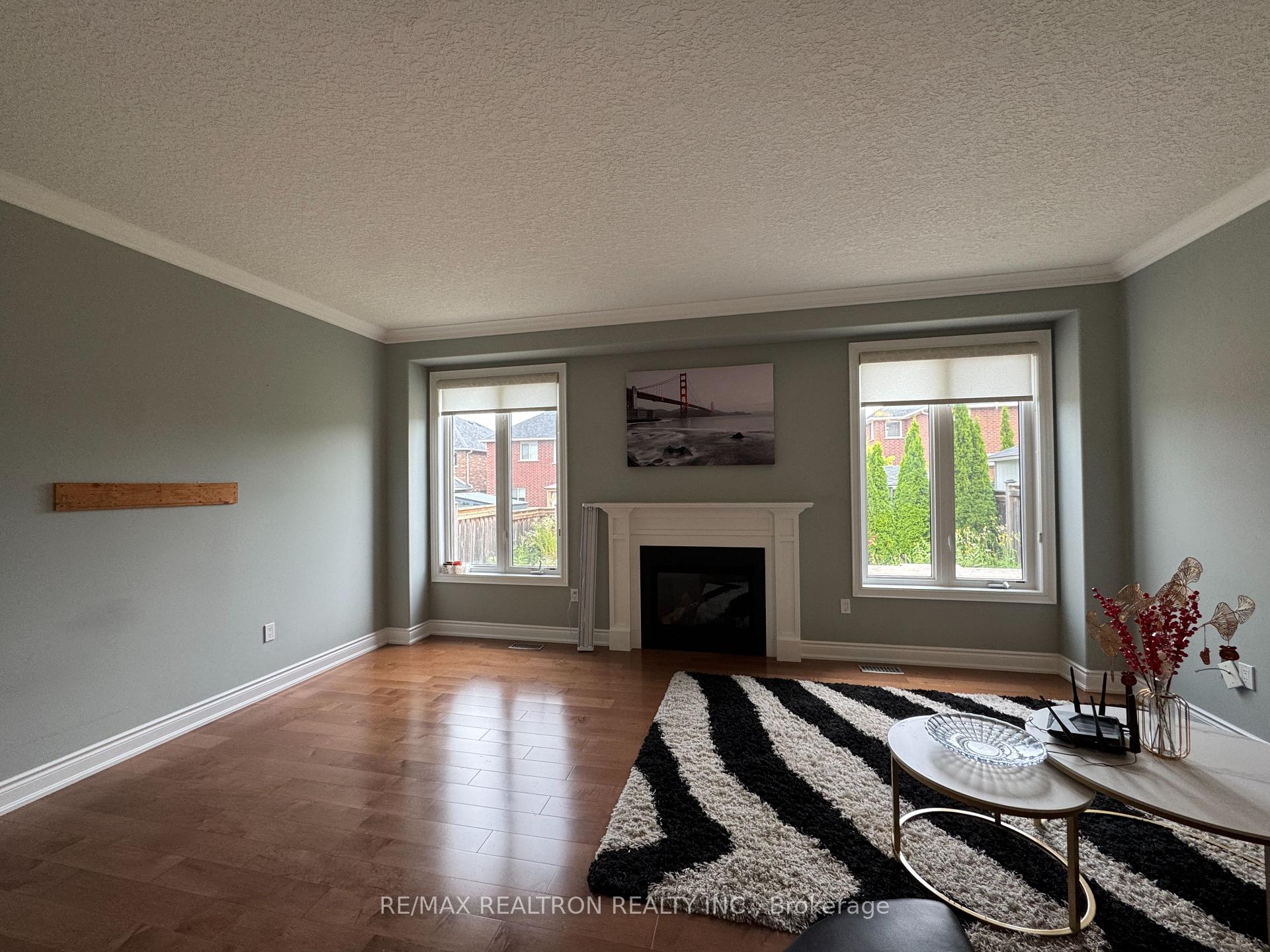 Photo 7 of 64 Jewel House Lane, Barrie, Innis-Shore — HOMEH
