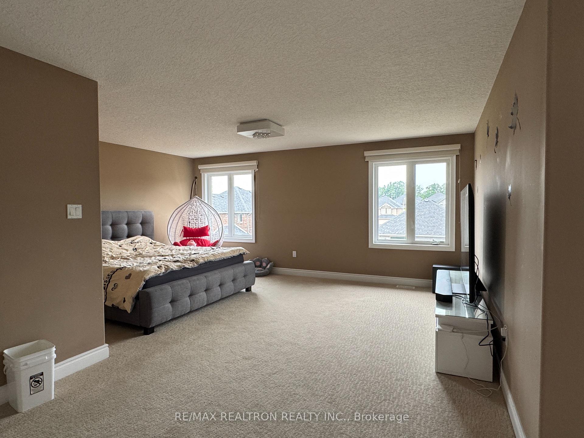 Photo 10 of 64 Jewel House Lane, Barrie, Innis-Shore — HOMEH