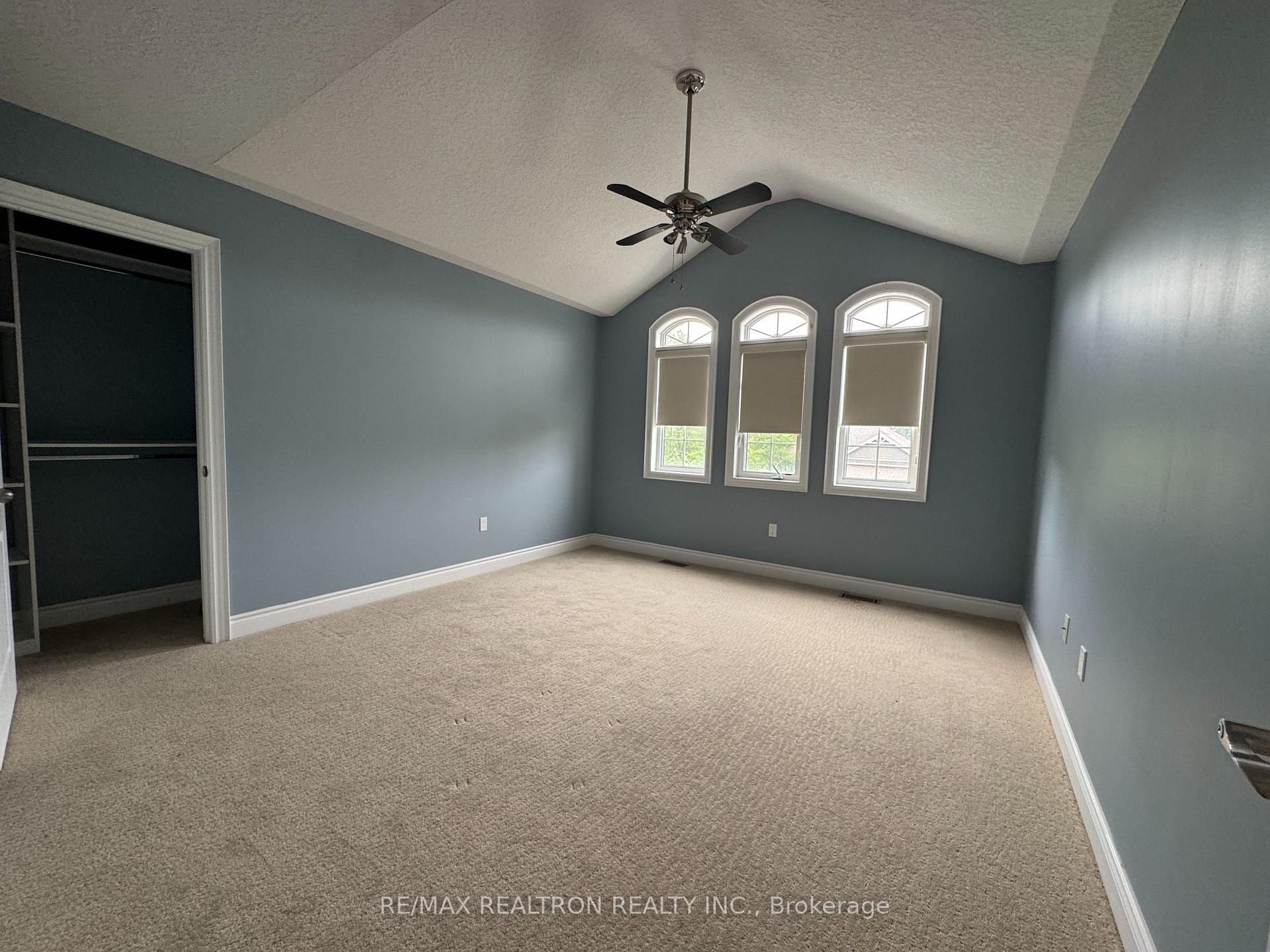 Photo 14 of 64 Jewel House Lane, Barrie, Innis-Shore — HOMEH