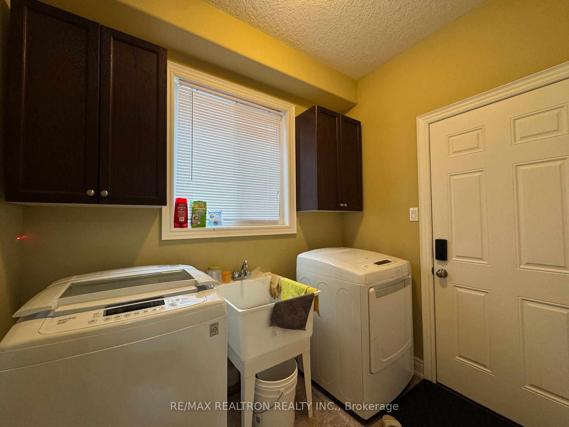 Photo 17 of 64 Jewel House Lane, Barrie, Innis-Shore — HOMEH