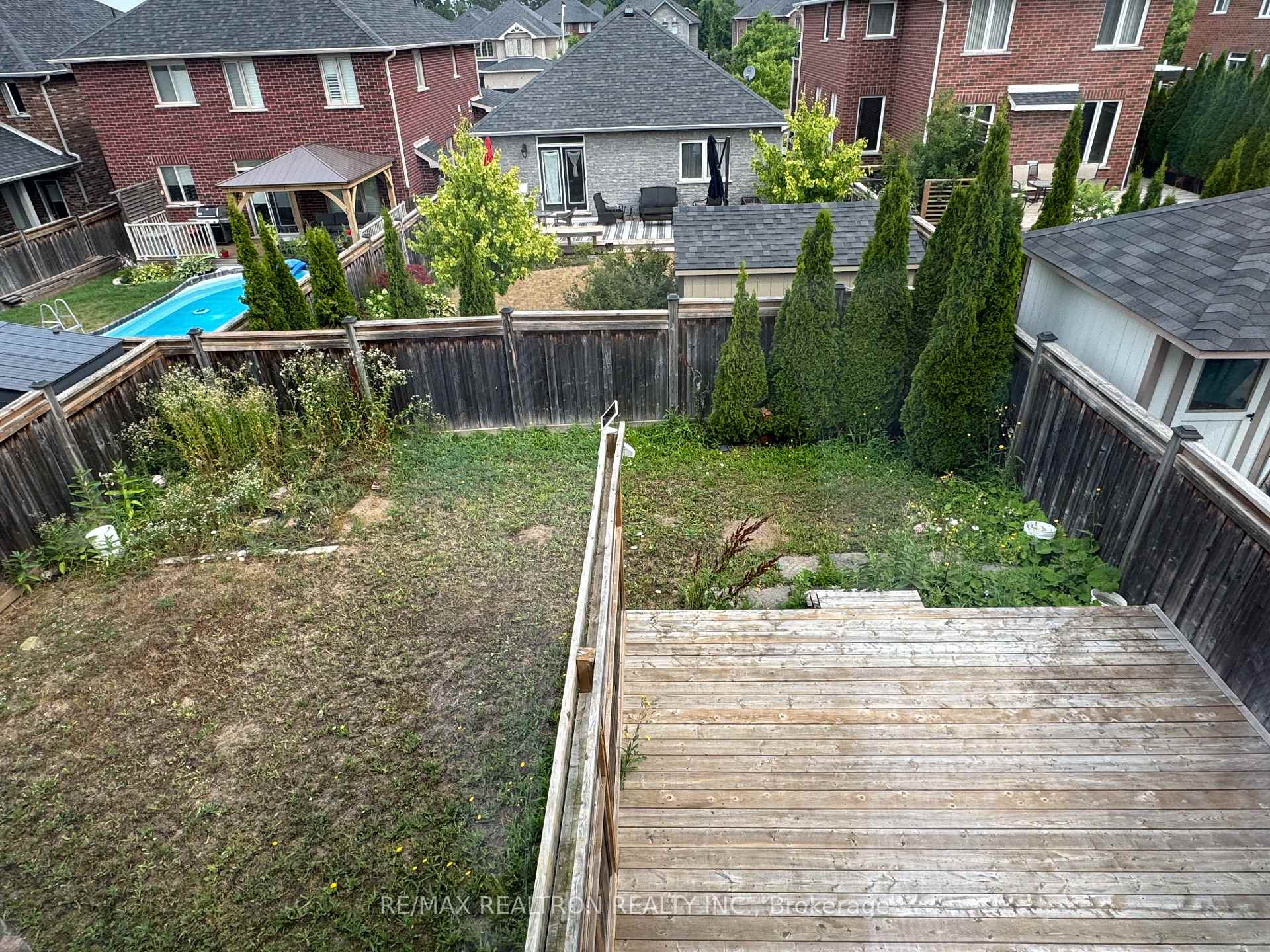 Photo 16 of 64 Jewel House Lane, Barrie, Innis-Shore — HOMEH