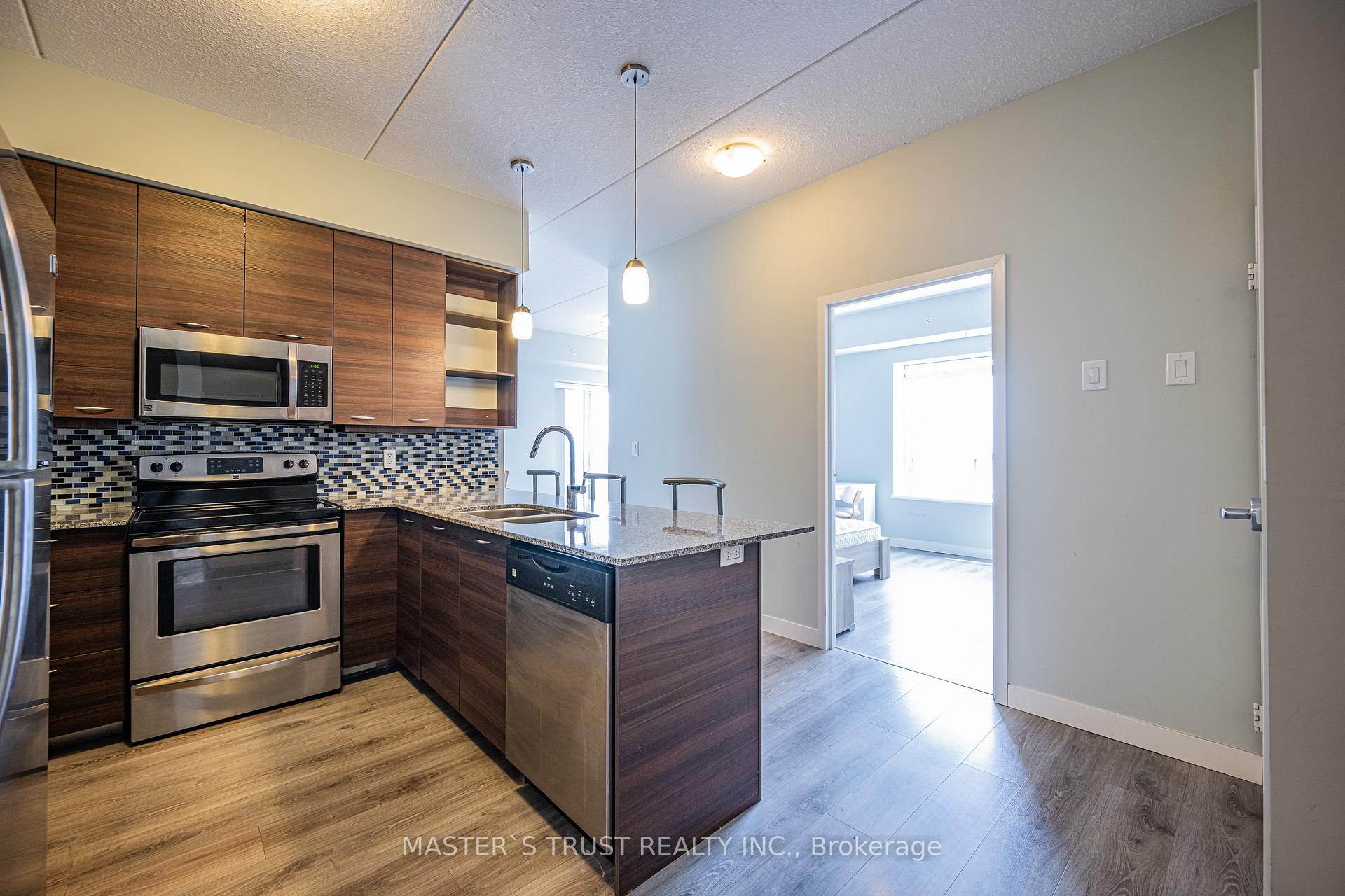 Photo 4 of Unit 1602, 318 Spruce Street, Waterloo, Downtown Waterloo — HOMEH
