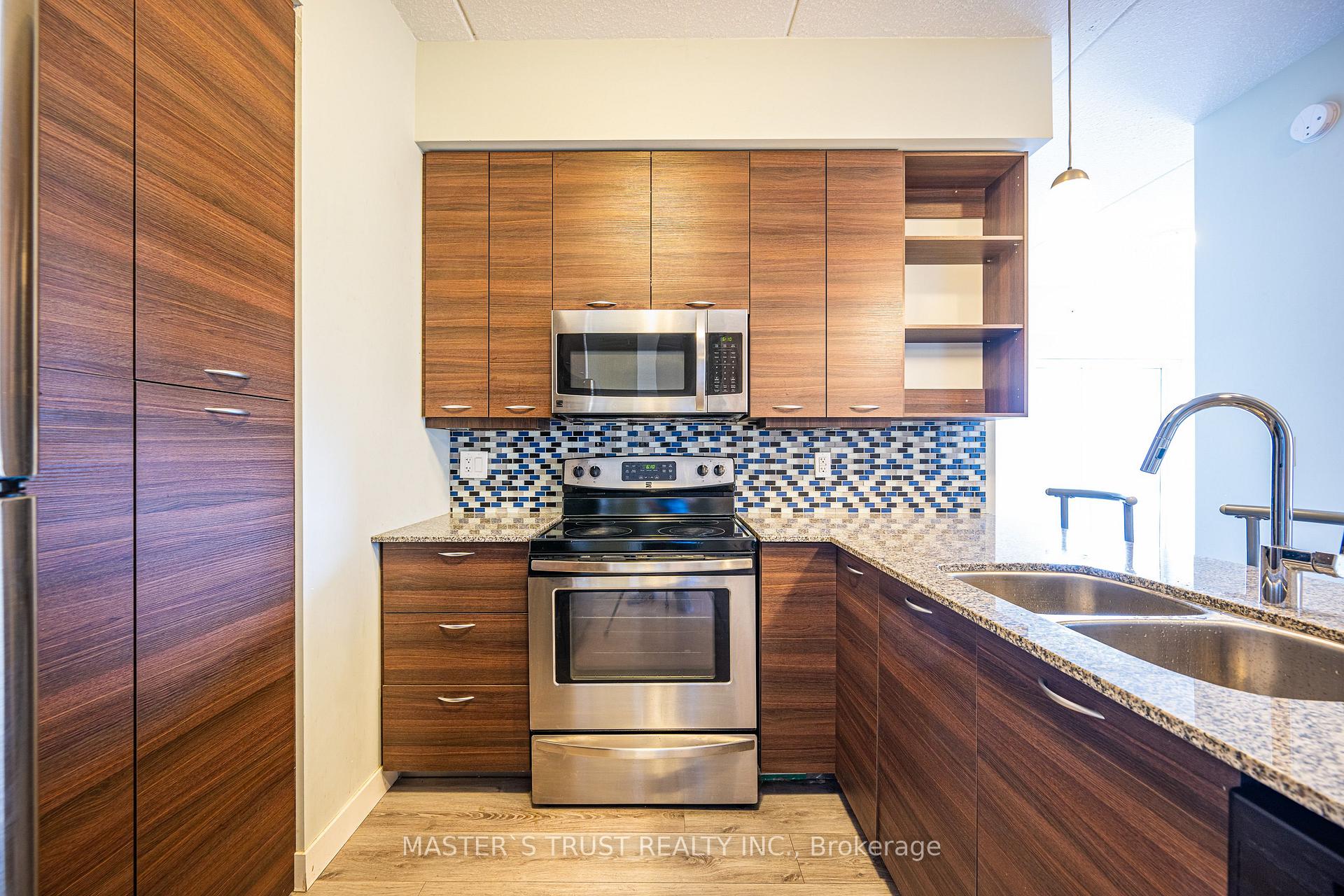 Photo 5 of Unit 1602, 318 Spruce Street, Waterloo, Downtown Waterloo — HOMEH