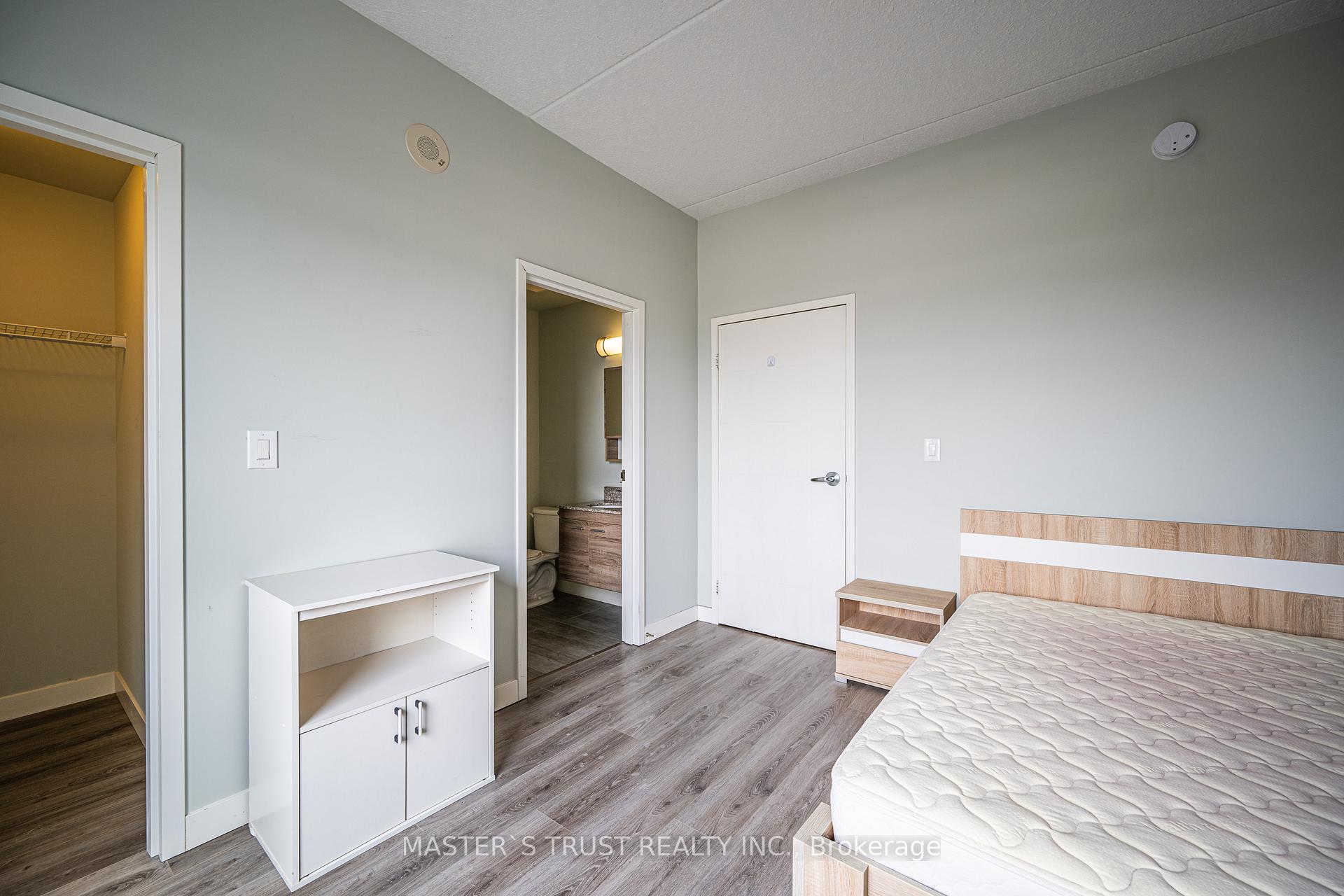 Photo 7 of Unit 1602, 318 Spruce Street, Waterloo, Downtown Waterloo — HOMEH