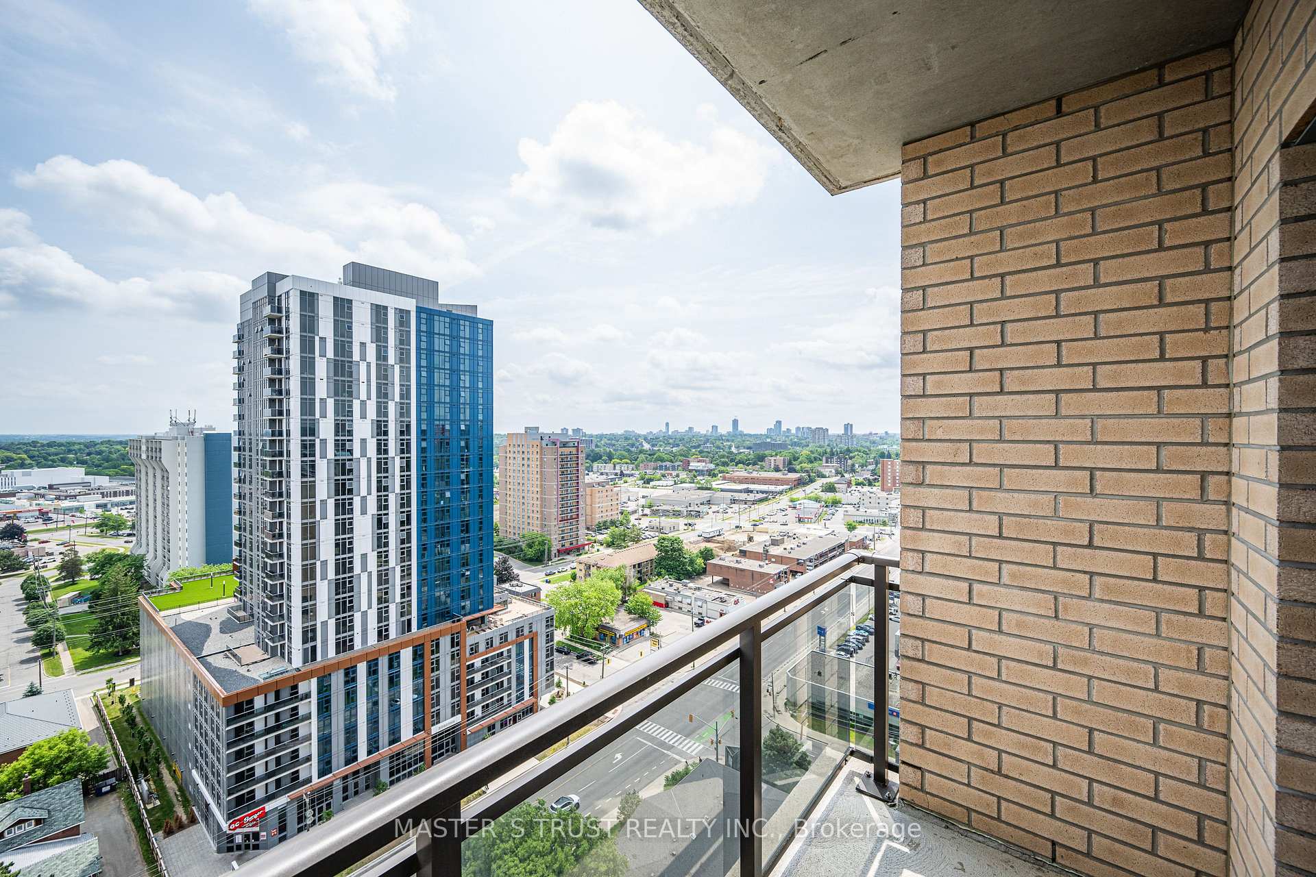 Photo 16 of Unit 1602, 318 Spruce Street, Waterloo, Downtown Waterloo — HOMEH