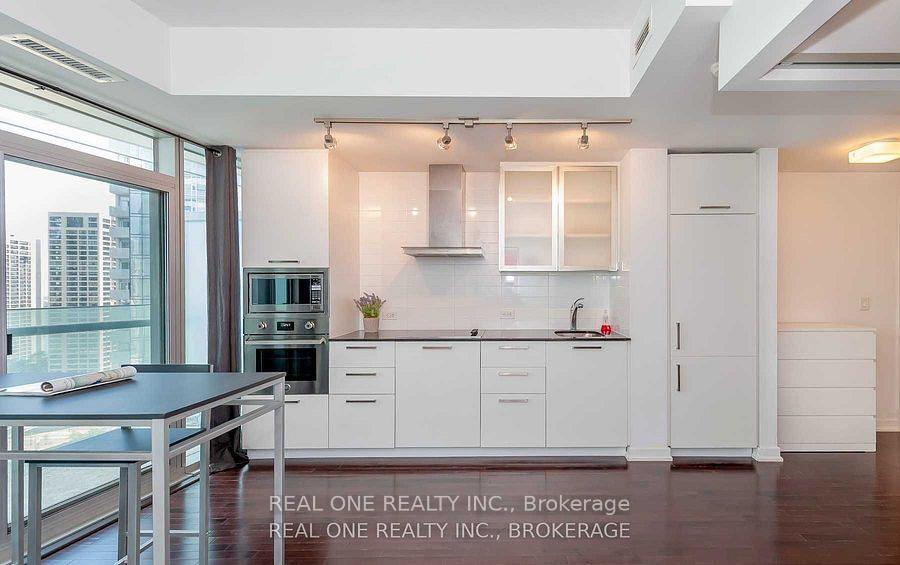 Photo 7 of Unit 2001, 12 York Street, Toronto, Waterfront Communities — HOMEH