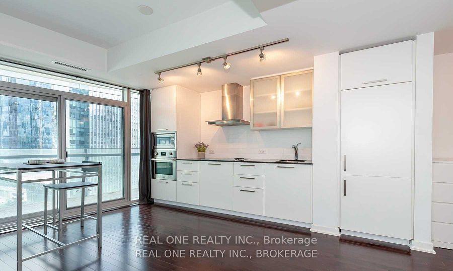 Photo 9 of Unit 2001, 12 York Street, Toronto, Waterfront Communities — HOMEH