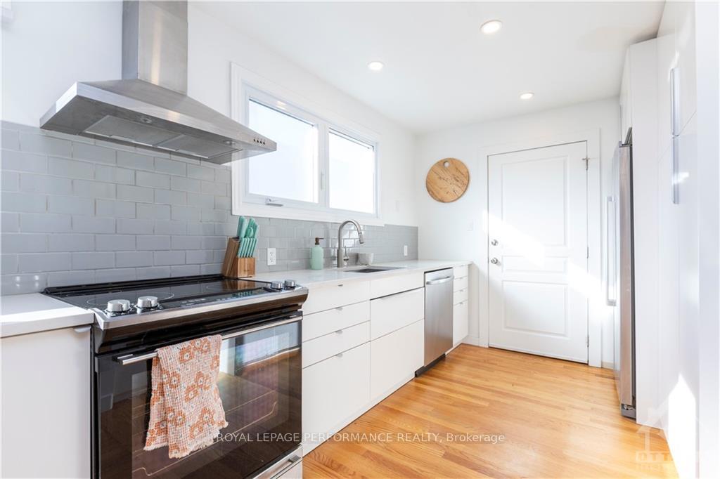 Photo 11 of 47 Ashburn Drive, Ottawa, Borden Farm/Stewart Farm/Carleton Heights/Parkwood Hills — HOMEH
