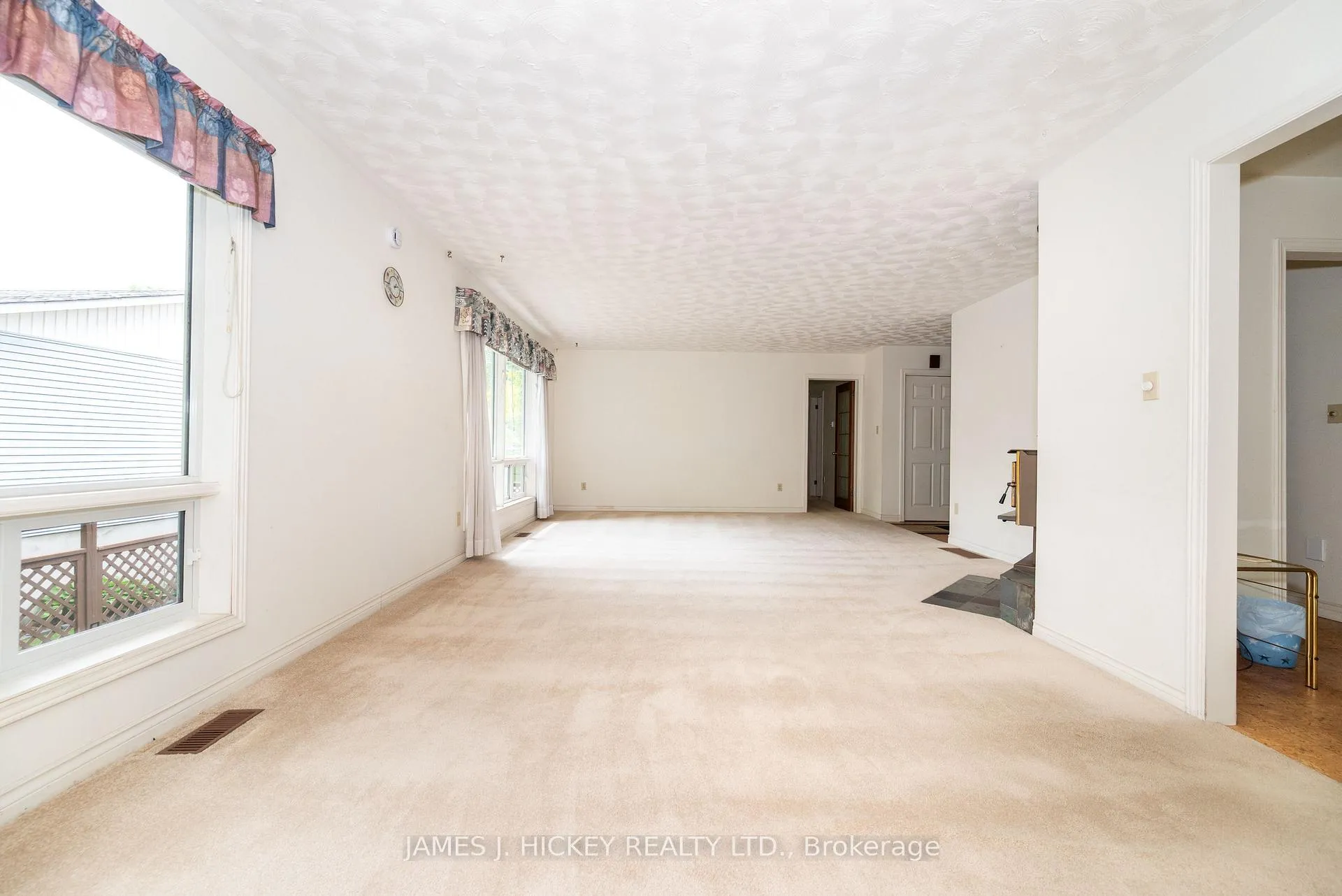 Photo 6 of 11 Banting Drive, Deep River — HOMEH