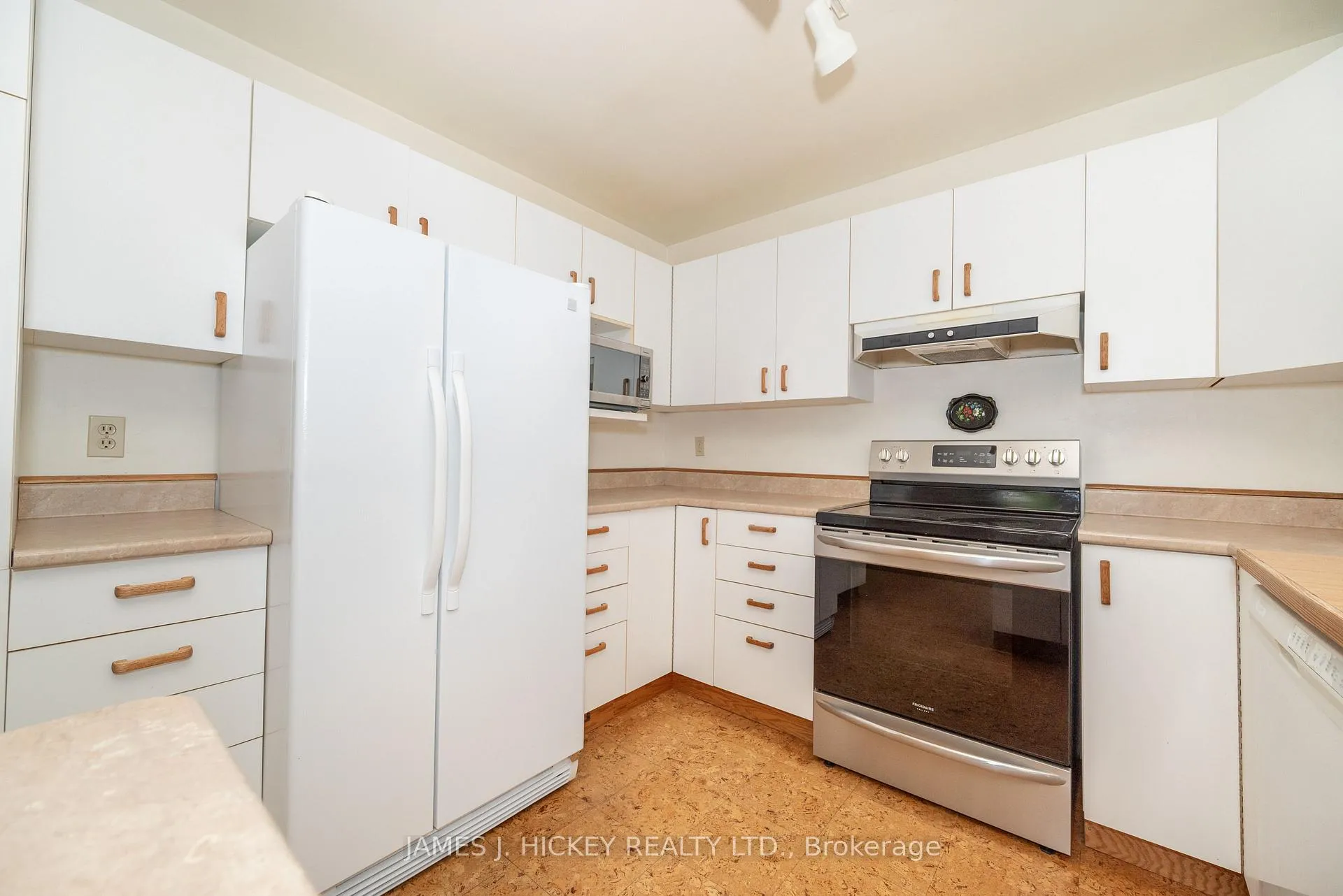 Photo 11 of 11 Banting Drive, Deep River — HOMEH