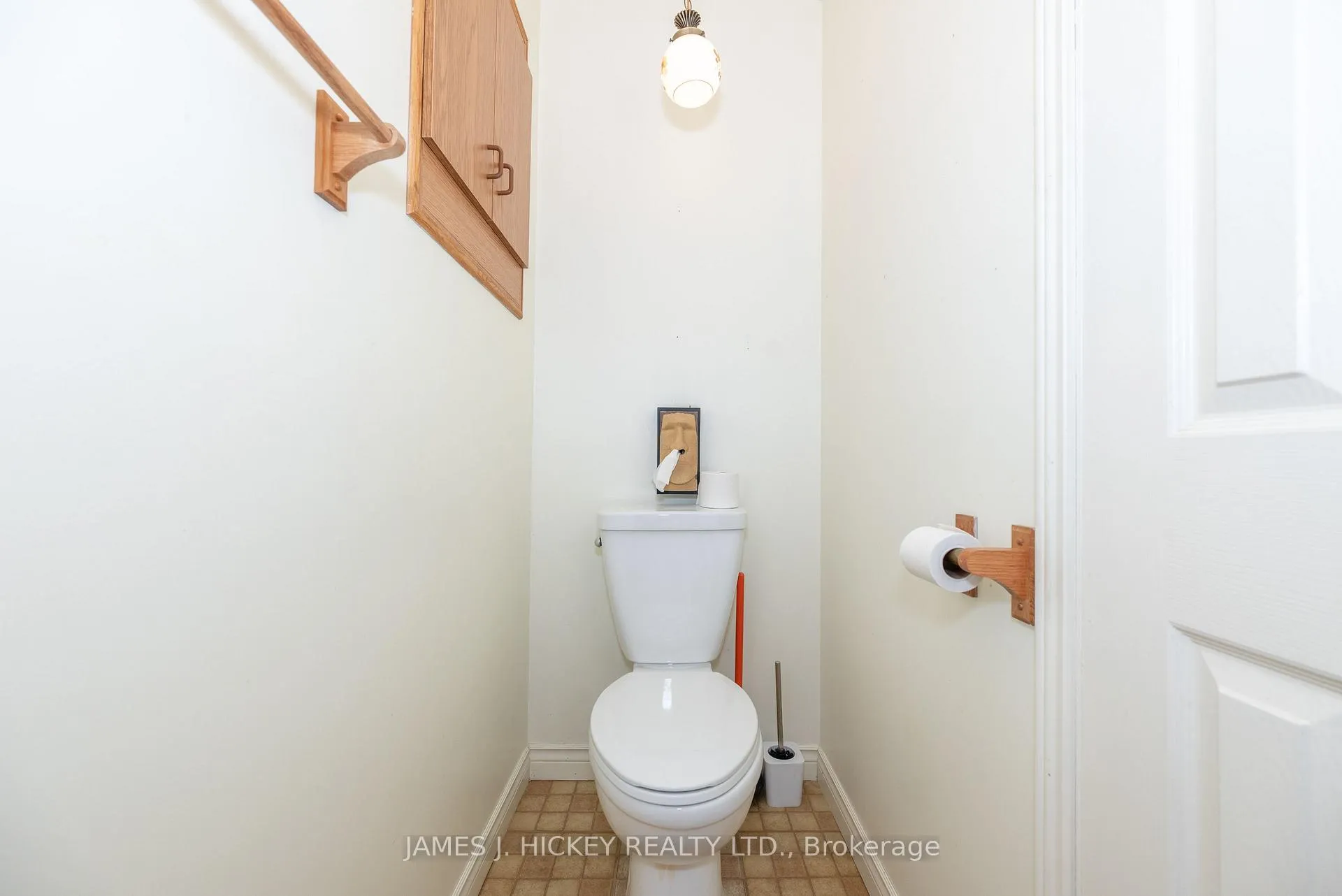 Photo 15 of 11 Banting Drive, Deep River — HOMEH