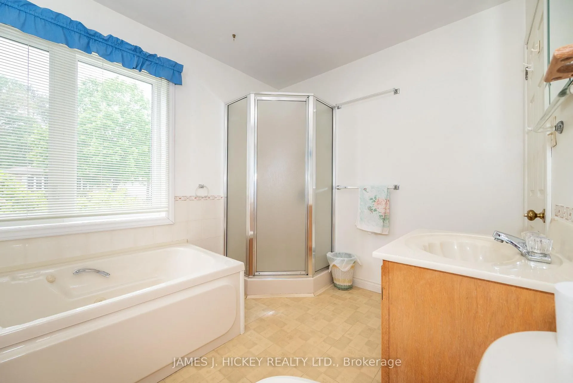 Photo 20 of 11 Banting Drive, Deep River — HOMEH