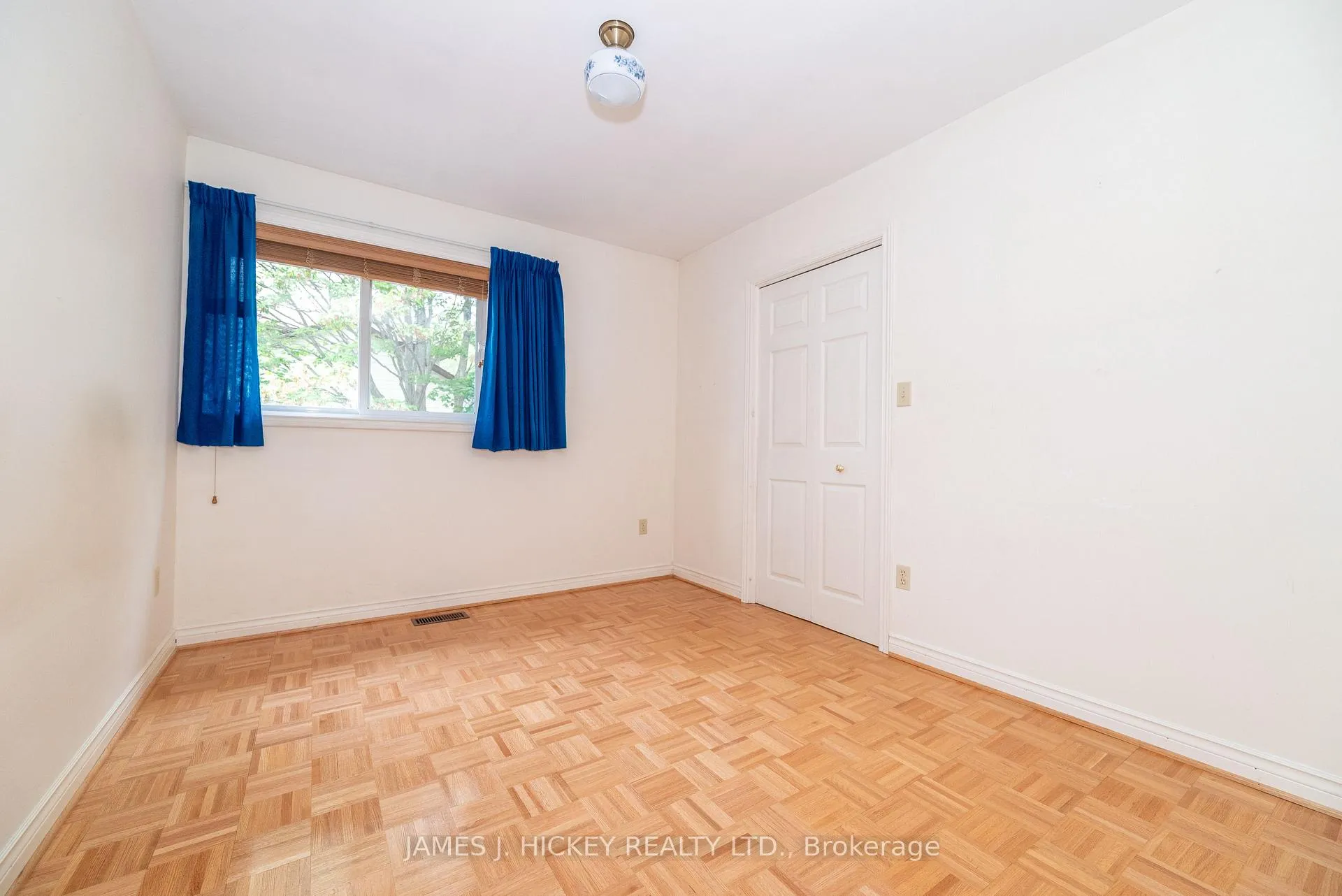Photo 21 of 11 Banting Drive, Deep River — HOMEH