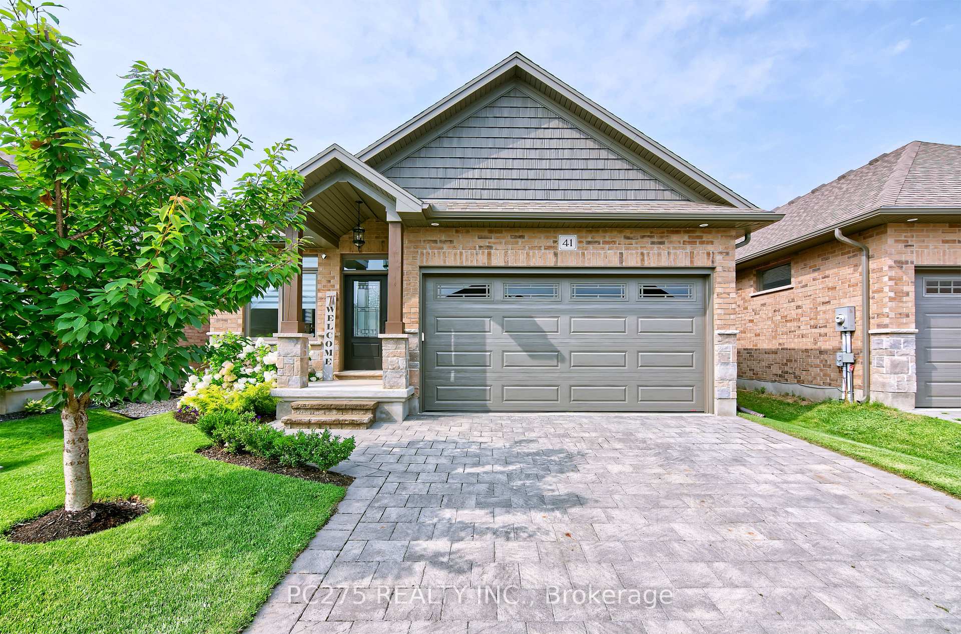 Front of Unit 41, 159 Collins Way