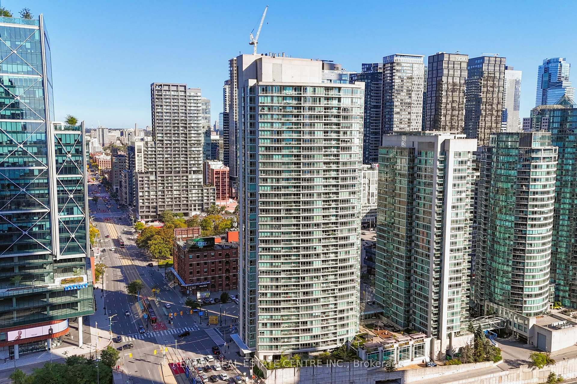 Photo 2 of Unit 1010, 397 Front Street W, Toronto, Waterfront Communities — HOMEH