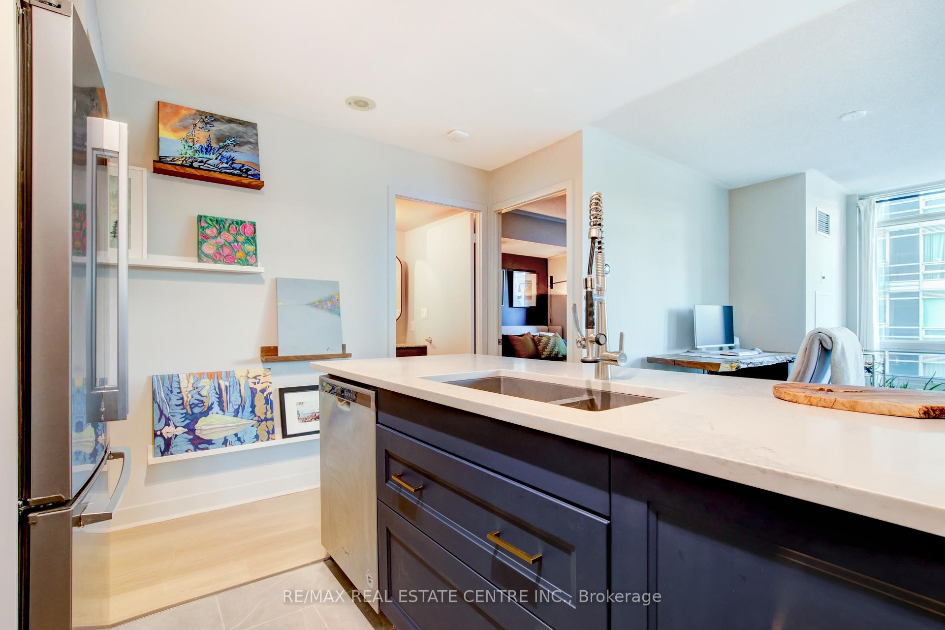 Photo 14 of Unit 1010, 397 Front Street W, Toronto, Waterfront Communities — HOMEH