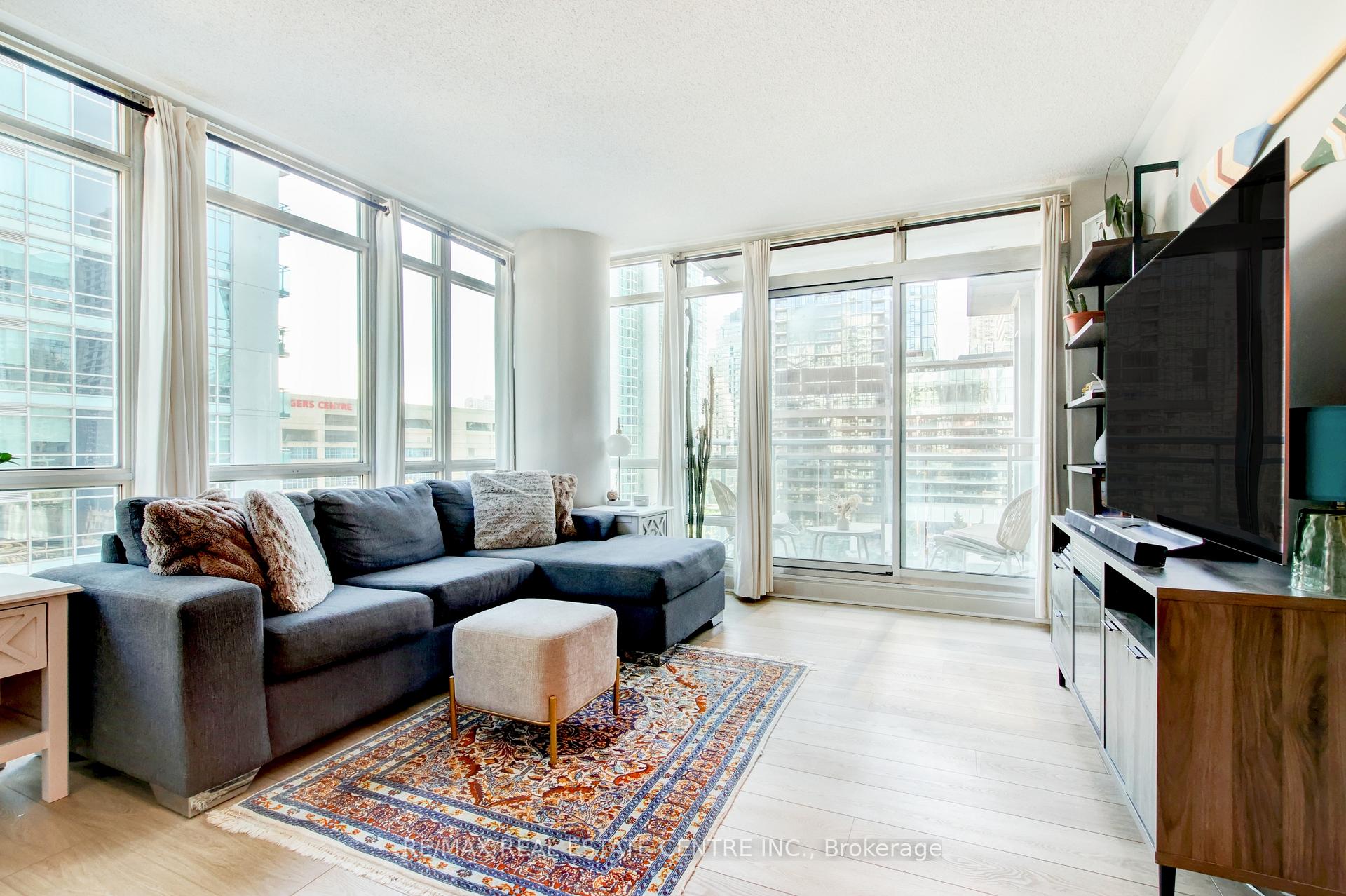 Photo 18 of Unit 1010, 397 Front Street W, Toronto, Waterfront Communities — HOMEH