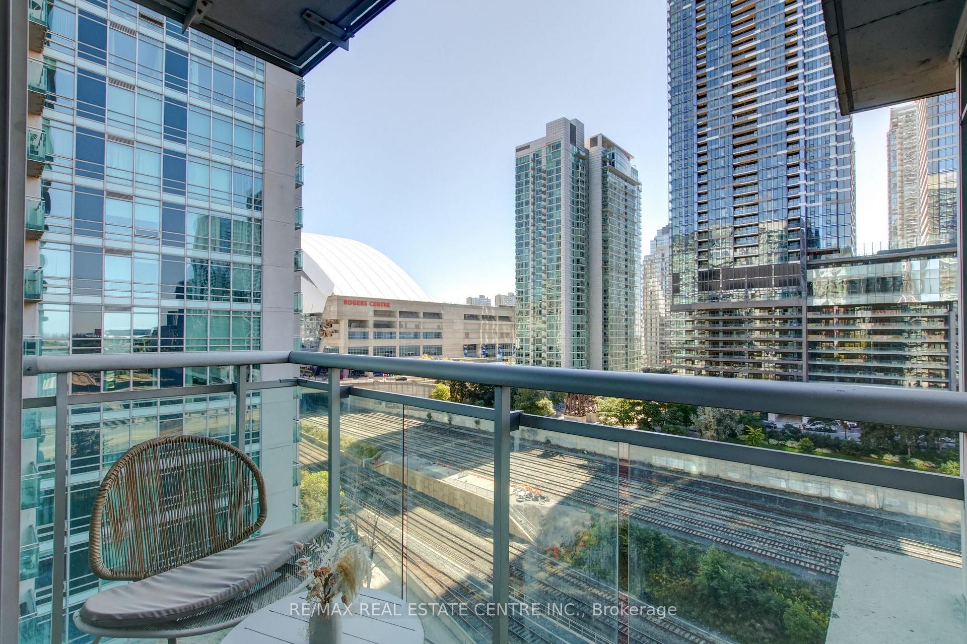 Photo 31 of Unit 1010, 397 Front Street W, Toronto, Waterfront Communities — HOMEH