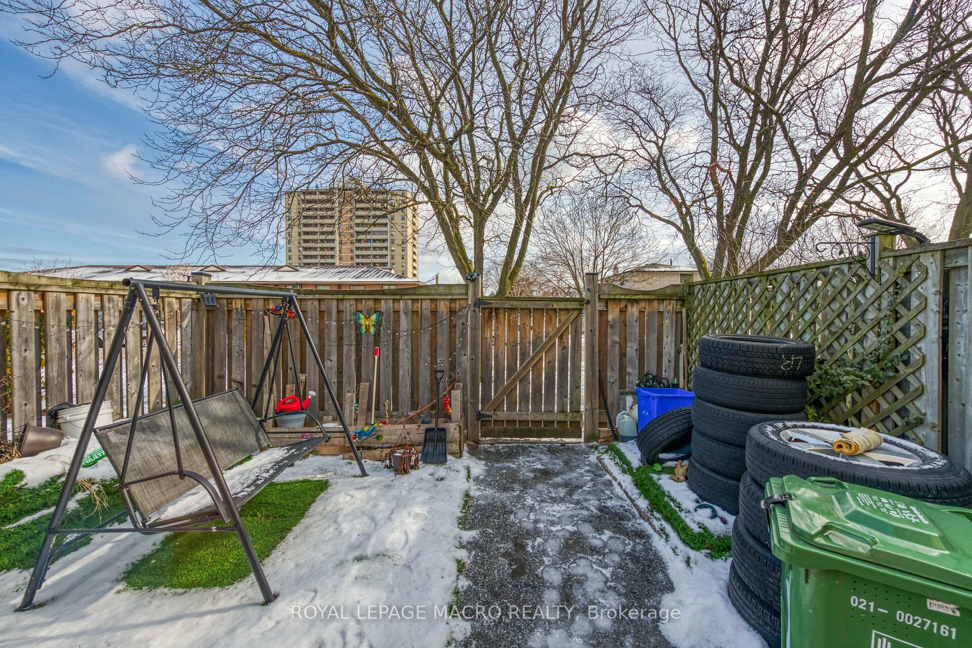 Photo 6 of Unit 25, 2700 Barton Street E, Hamilton, Grayside — HOMEH