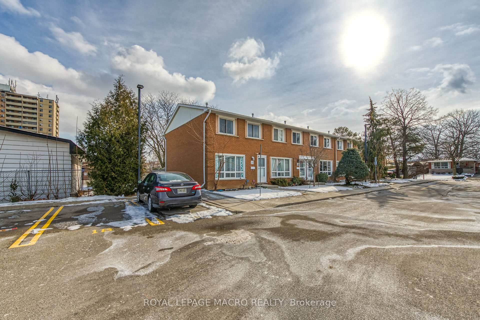 Photo 36 of Unit 25, 2700 Barton Street E, Hamilton, Grayside — HOMEH