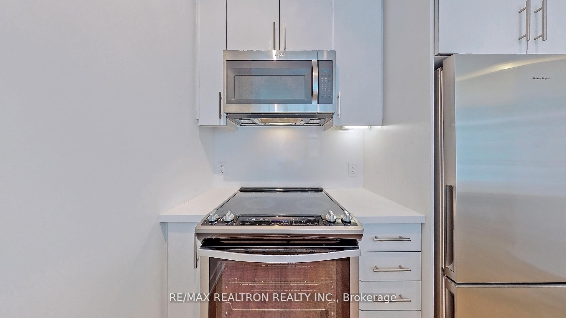 Photo 7 of Unit C216, 301 Sea Ray Avenue, Innisfil, Rural Innisfil — HOMEH