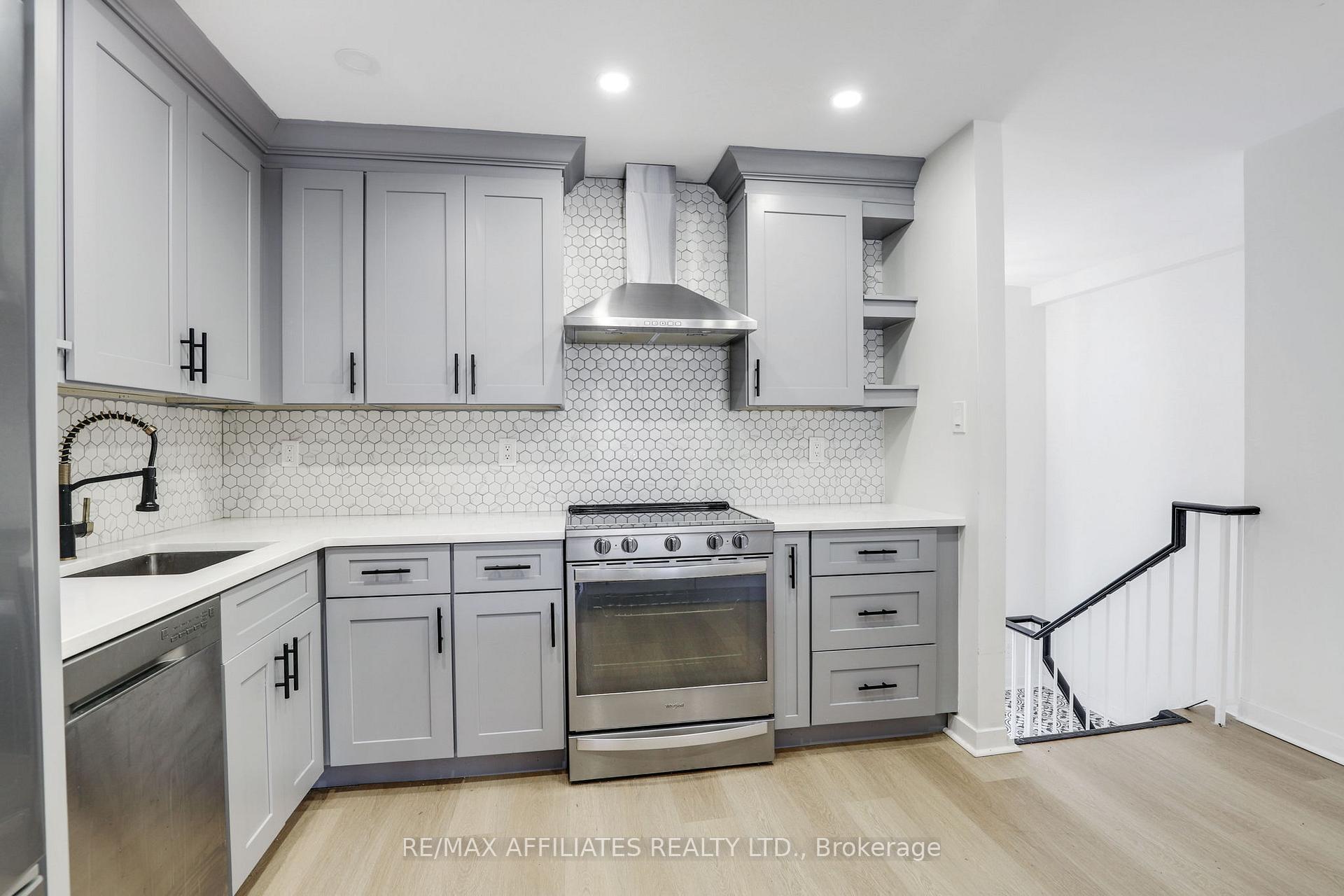 Photo 7 of Unit 37, 472 Sandhamn Private, Ottawa, Hunt Club Park/Greenboro — HOMEH