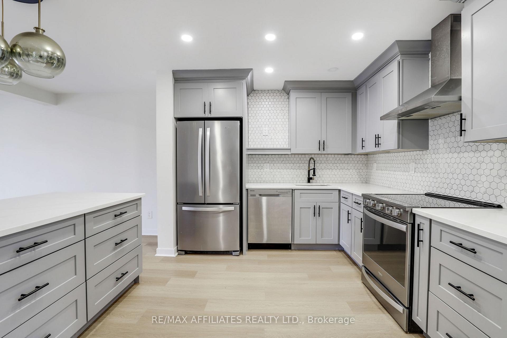 Photo 9 of Unit 37, 472 Sandhamn Private, Ottawa, Hunt Club Park/Greenboro — HOMEH