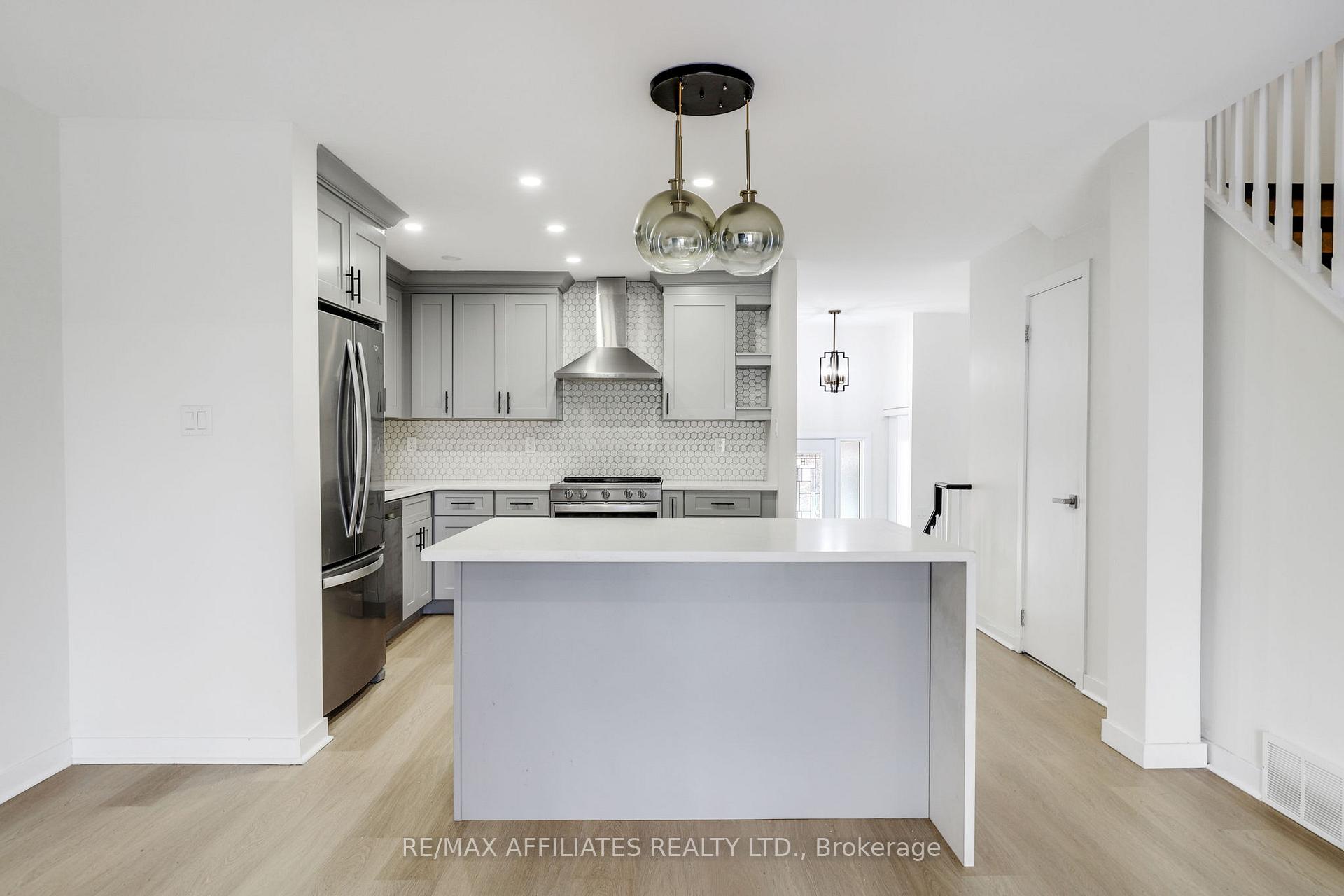 Photo 13 of Unit 37, 472 Sandhamn Private, Ottawa, Hunt Club Park/Greenboro — HOMEH