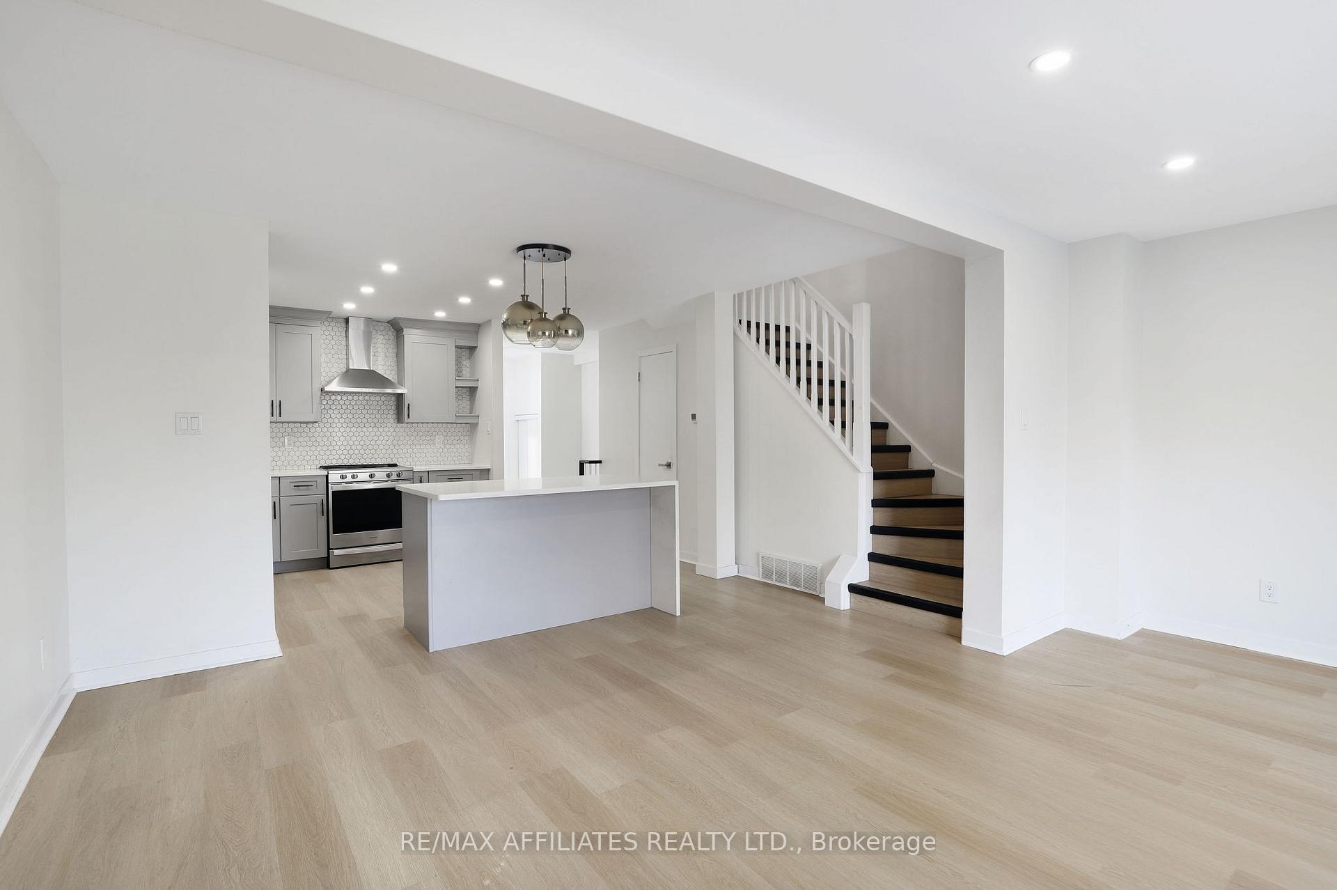 Photo 15 of Unit 37, 472 Sandhamn Private, Ottawa, Hunt Club Park/Greenboro — HOMEH