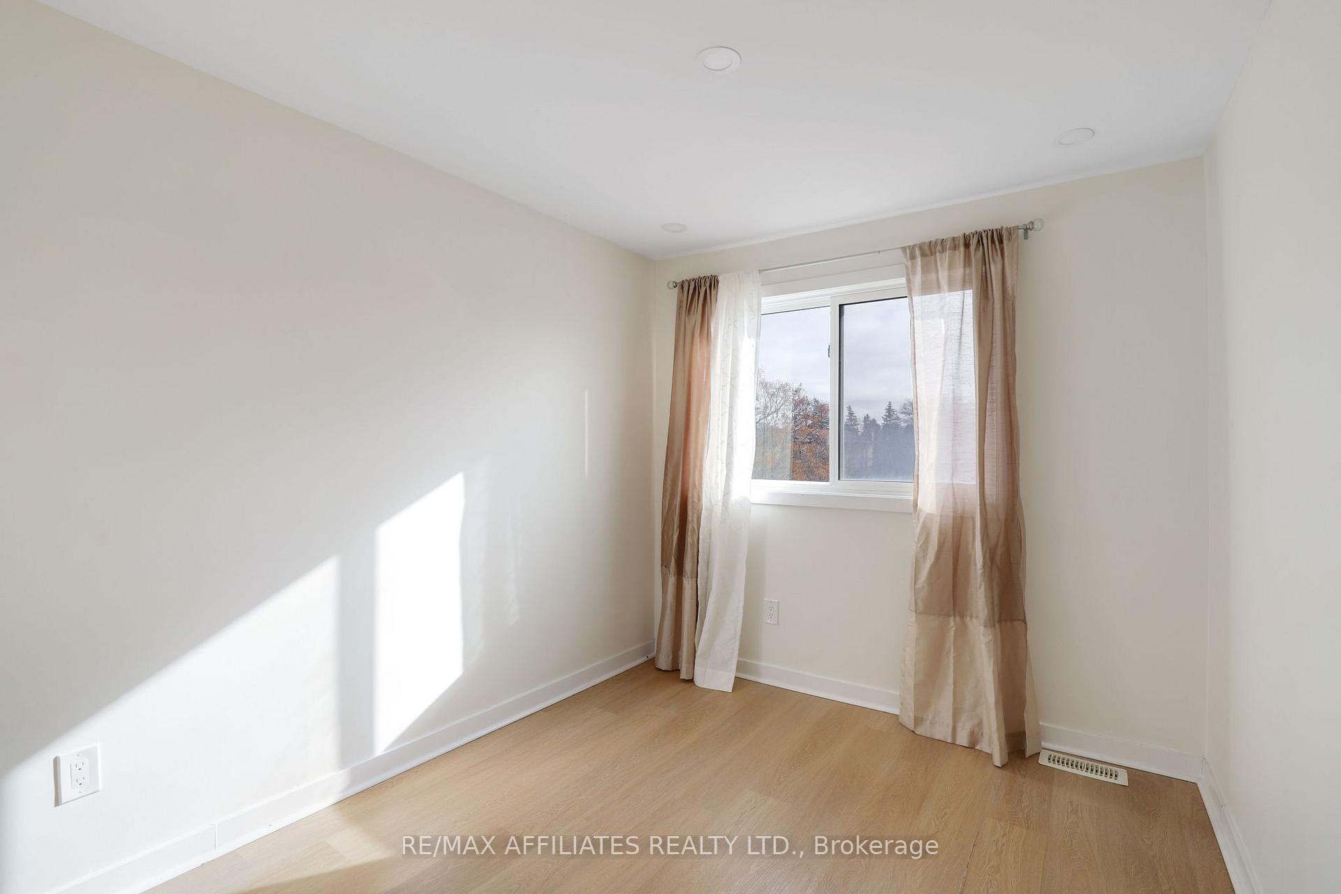Photo 27 of Unit 37, 472 Sandhamn Private, Ottawa, Hunt Club Park/Greenboro — HOMEH