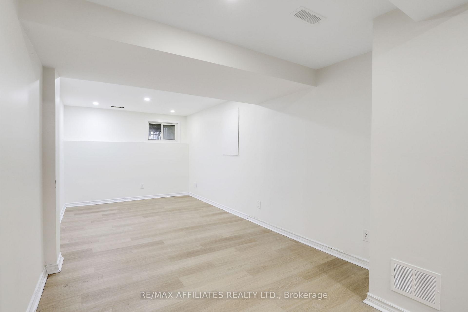 Photo 33 of Unit 37, 472 Sandhamn Private, Ottawa, Hunt Club Park/Greenboro — HOMEH