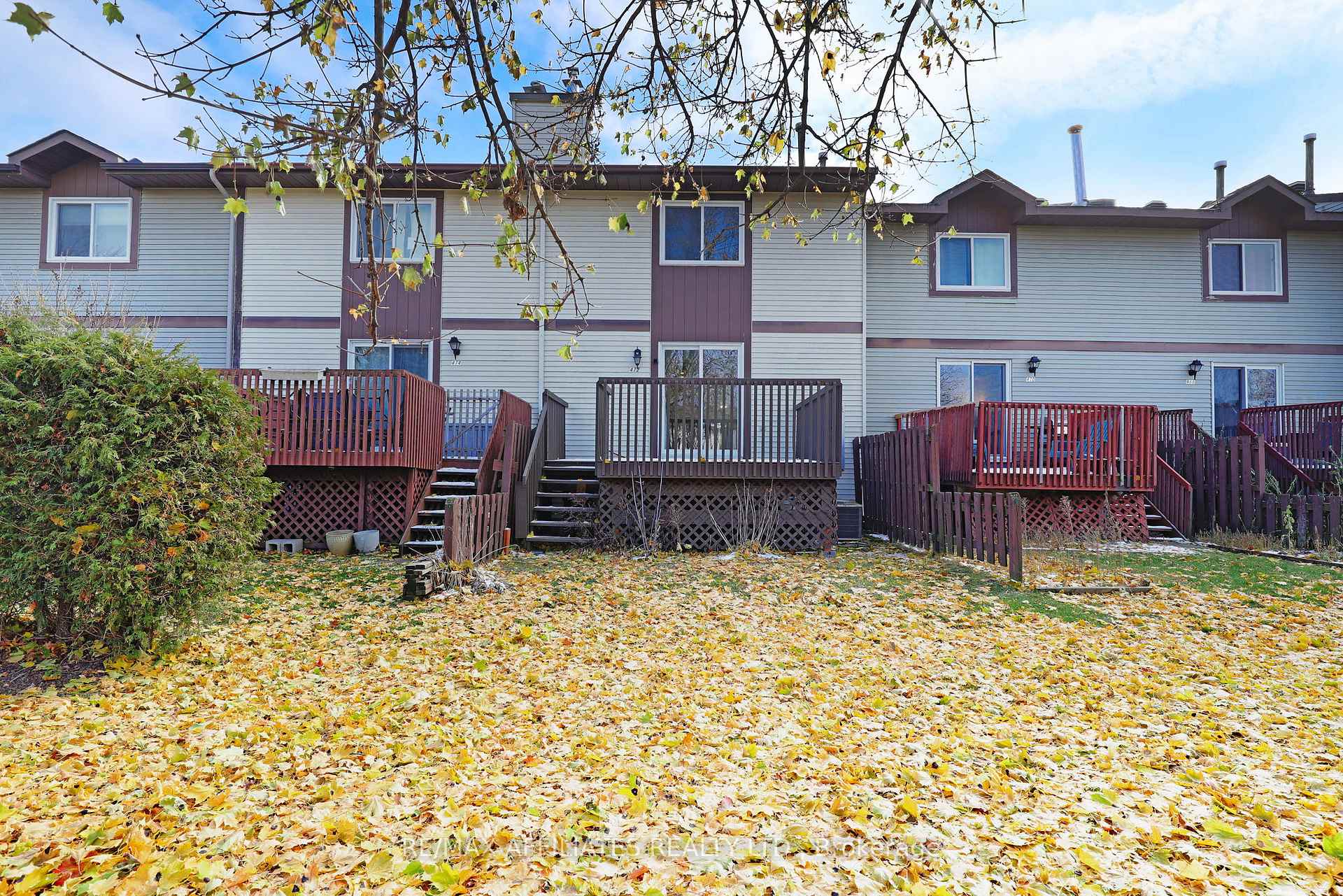 Photo 39 of Unit 37, 472 Sandhamn Private, Ottawa, Hunt Club Park/Greenboro — HOMEH