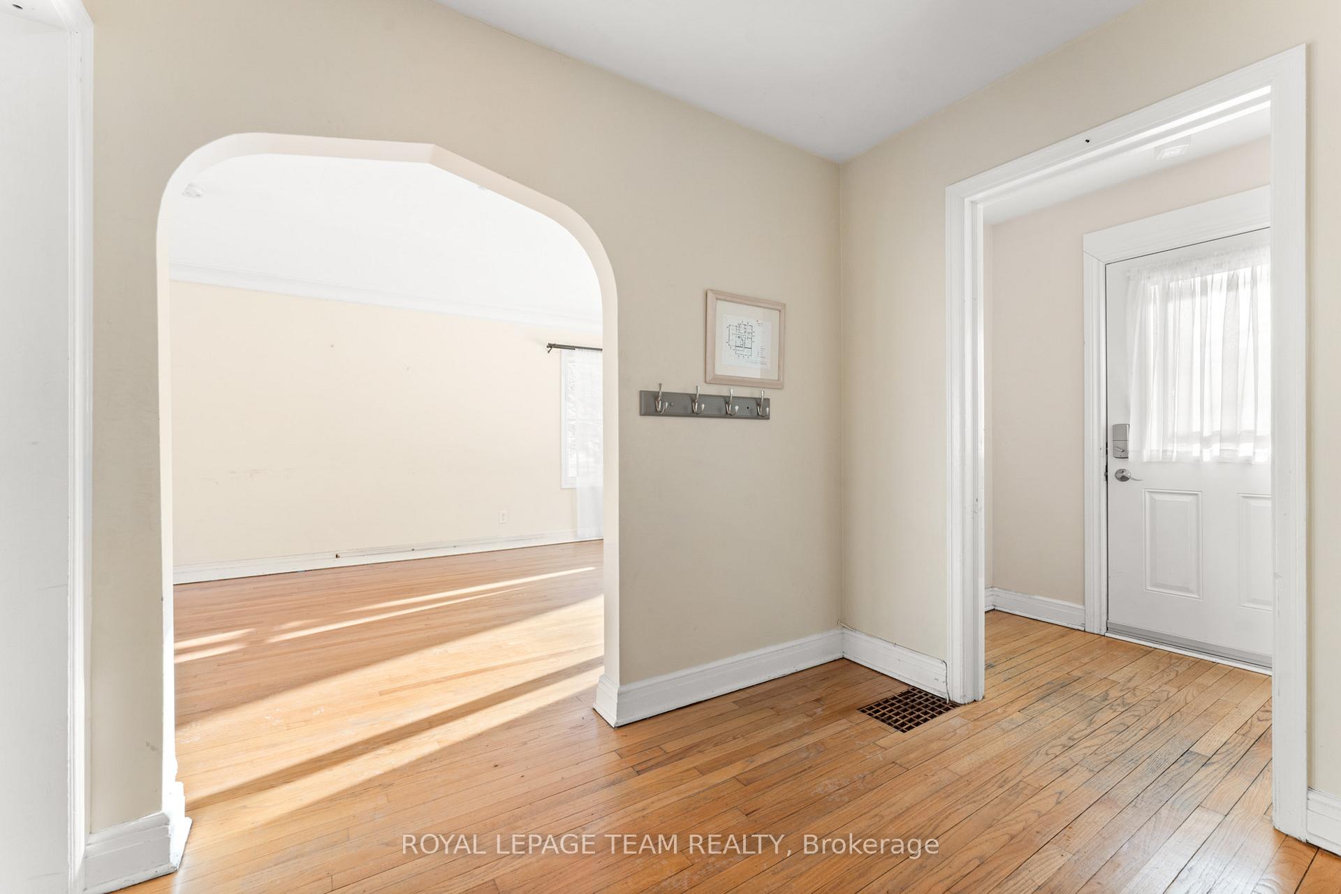 Photo 5 of 1277 Coldrey Avenue, Ottawa, Carlington — HOMEH