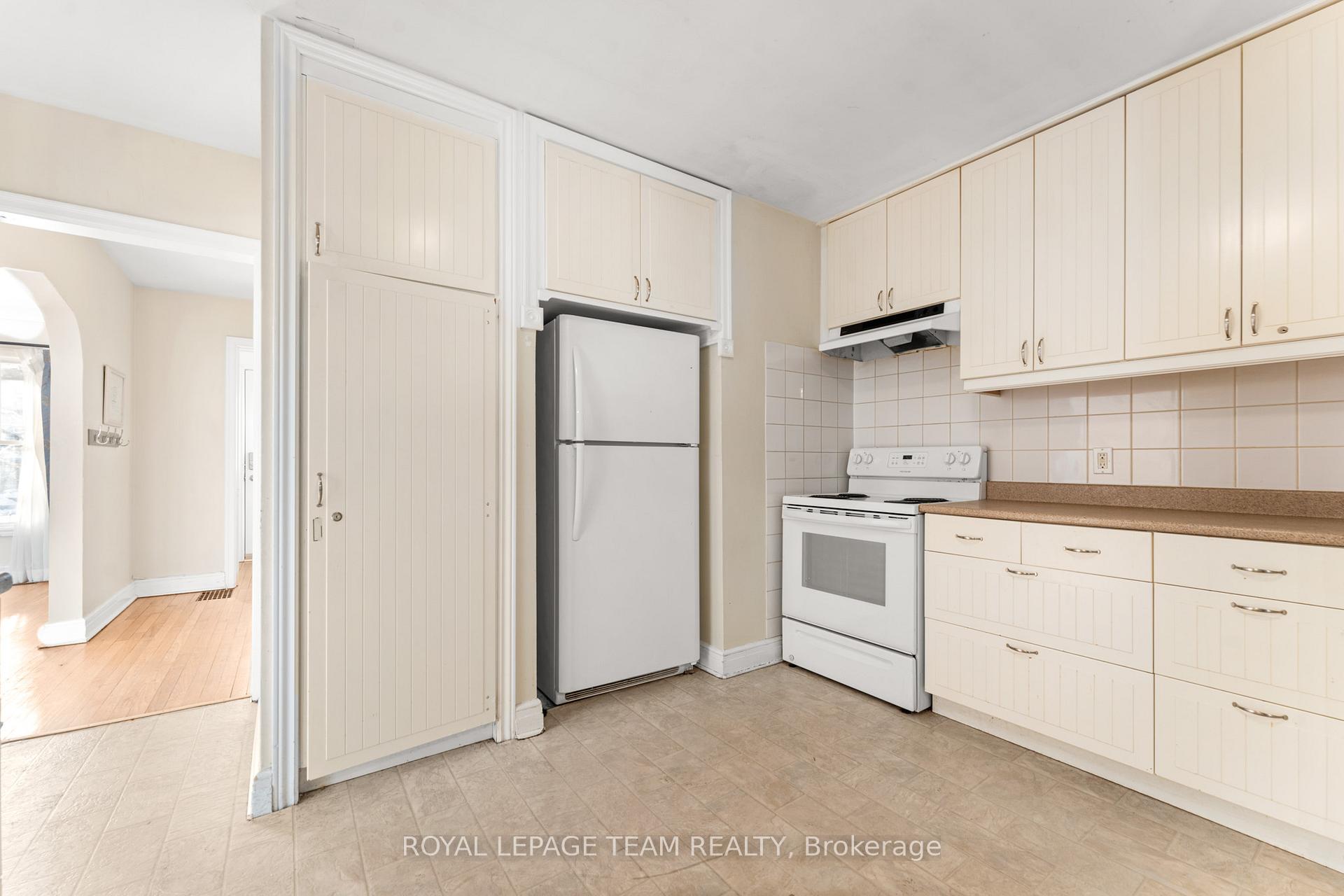 Photo 11 of 1277 Coldrey Avenue, Ottawa, Carlington — HOMEH