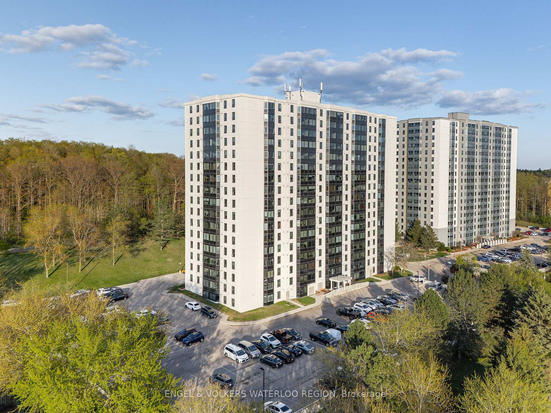 Photo 5 of Unit 311, 35 Green Valley Drive, Kitchener — HOMEH
