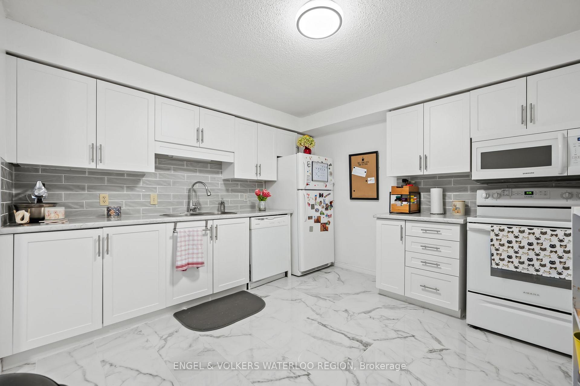 Photo 14 of Unit 311, 35 Green Valley Drive, Kitchener — HOMEH